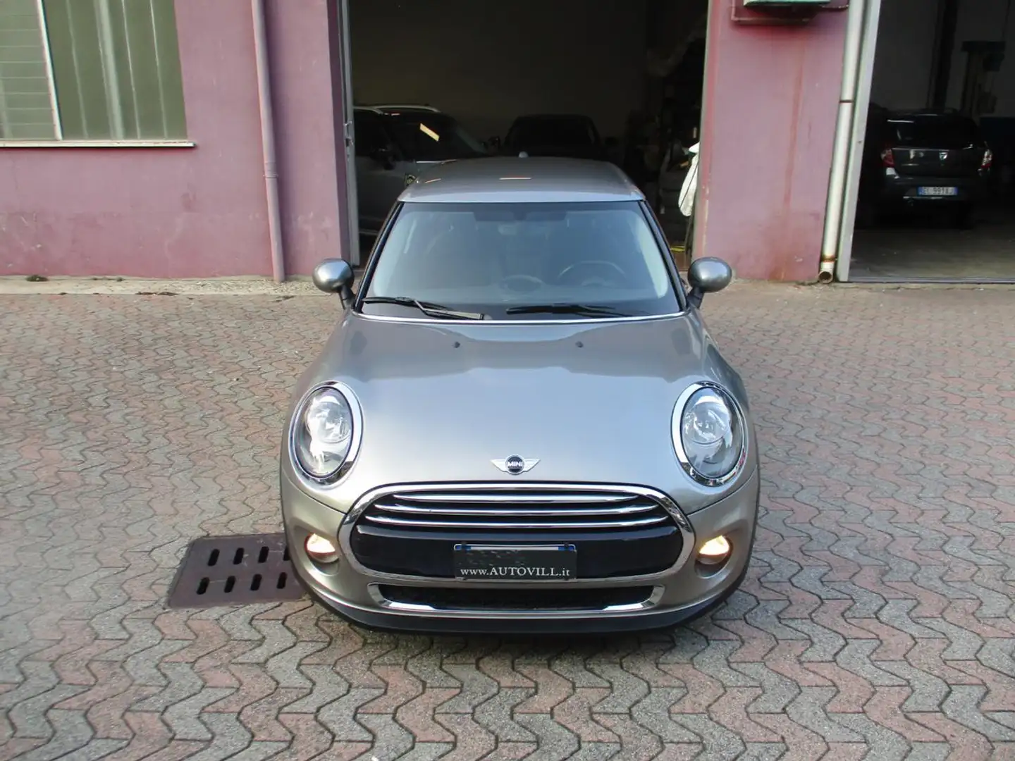 MINI Cooper D 1.5 Cooper D Boost 5 porte Gris - 2