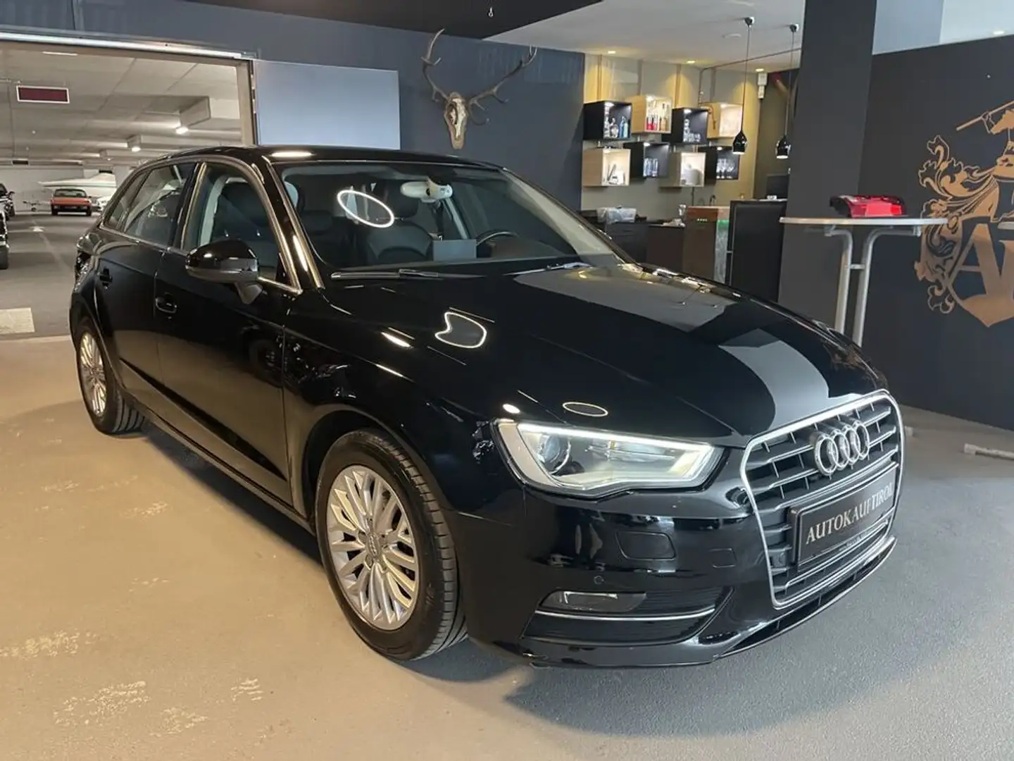 Audi A3 Audi Ambiente 1.6 TDI | 110 PS | Xenon | Sitzhe Schwarz - 2