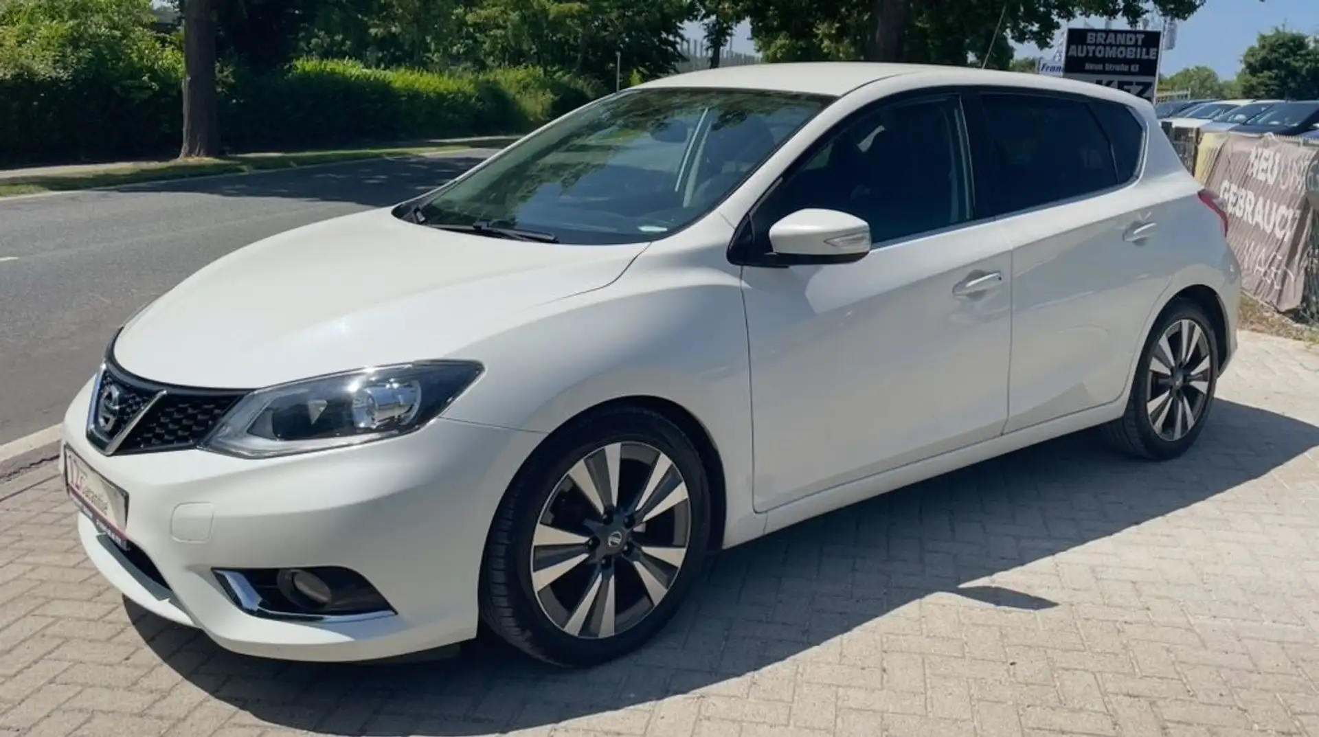 Nissan Pulsar N-Connecta Weiß - 1