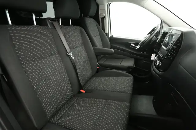 Mercedes-Benz Vito view 10