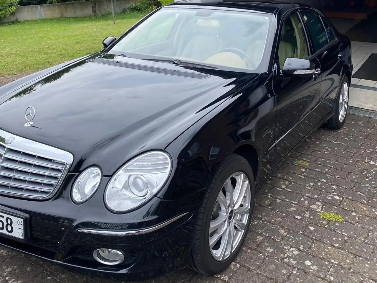 Mercedes-Benz E 280