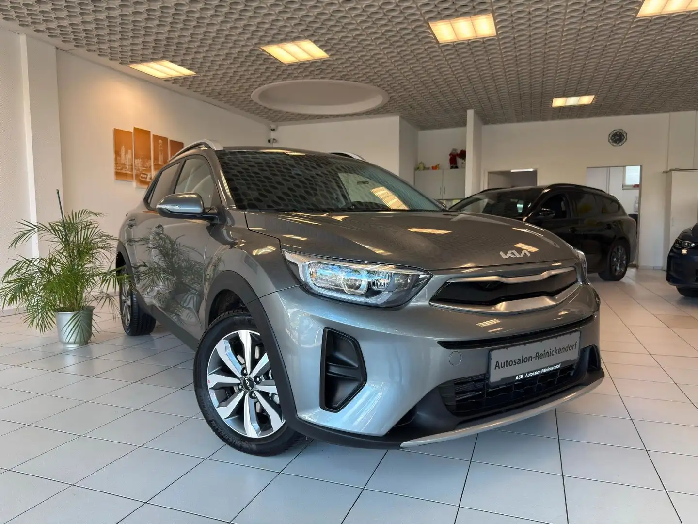 Kia Stonic Vision*Navi*Tempomat*SHZ*Kamera* Grigio - 1