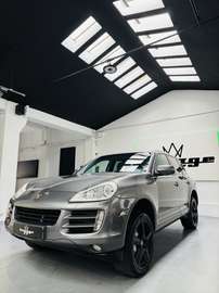 4.9 S Tiptronic