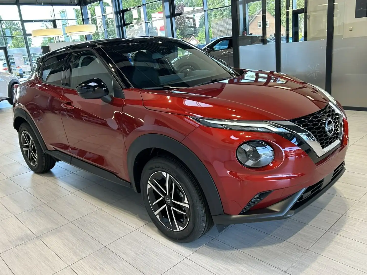 Nissan Juke 1.0 DIG-T N-Connecta Rückfahrkamera Rot - 2
