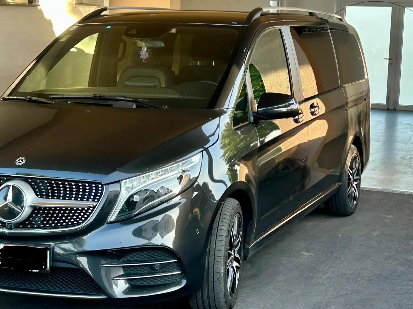Mercedes-Benz V 250 V250d Exclusive lang 4MATIC Aut. AMG Grau - 1