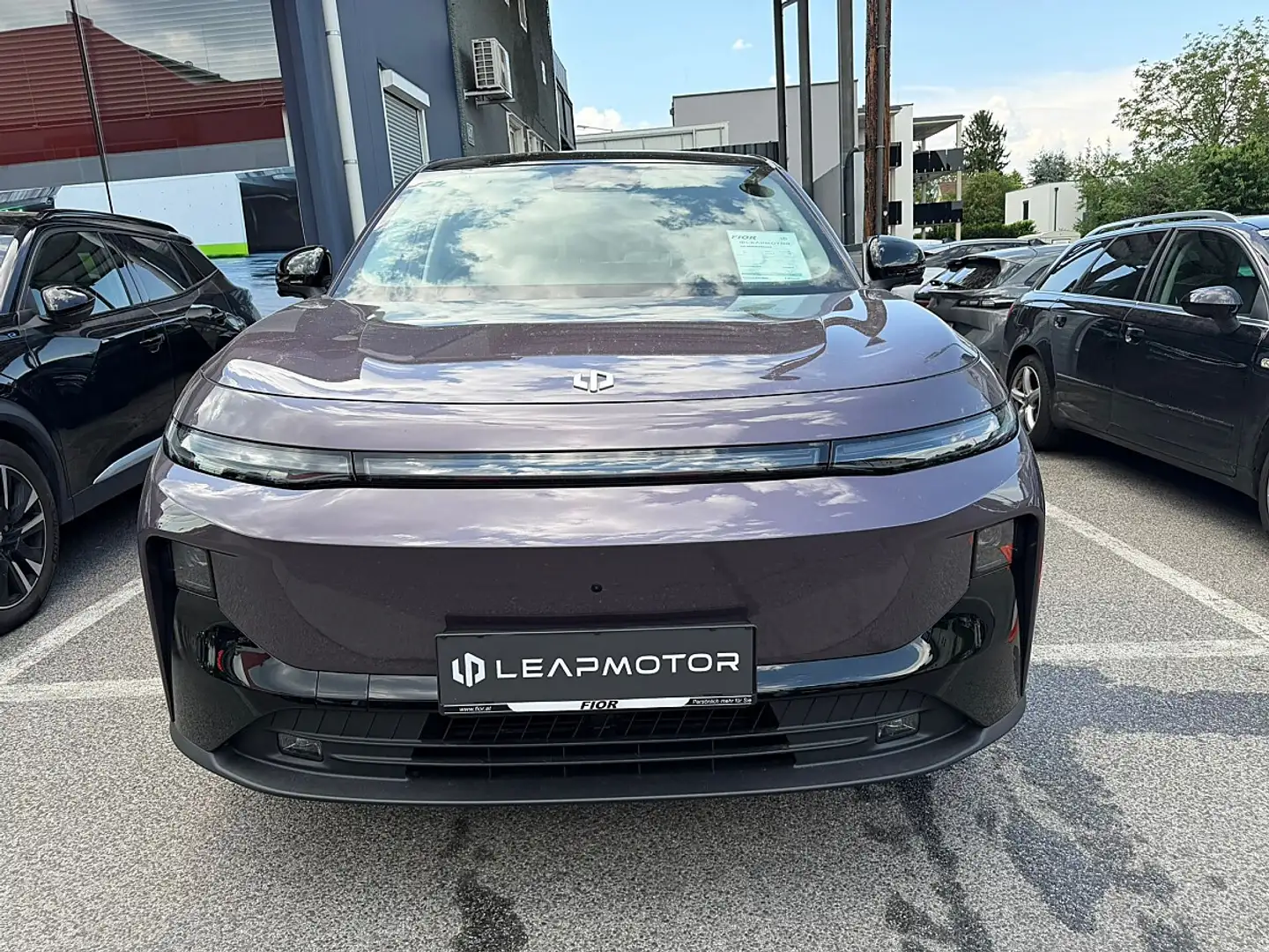 Leapmotor B10 Hybrid EV Design (L1072) Violett - 2