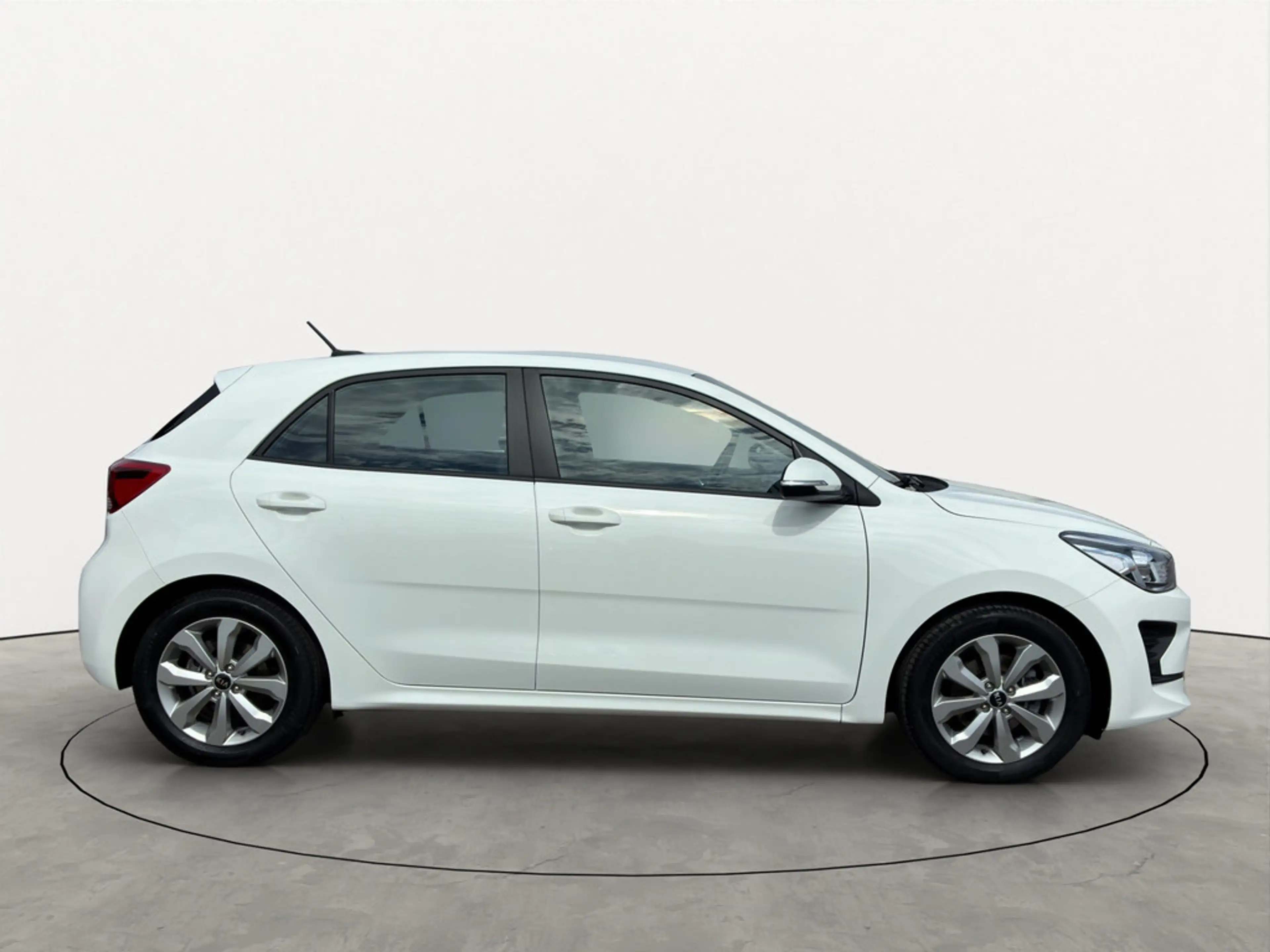 Kia Rio 1.2 Vision | KLIAAUTO | SHZ | PDC — photo 6