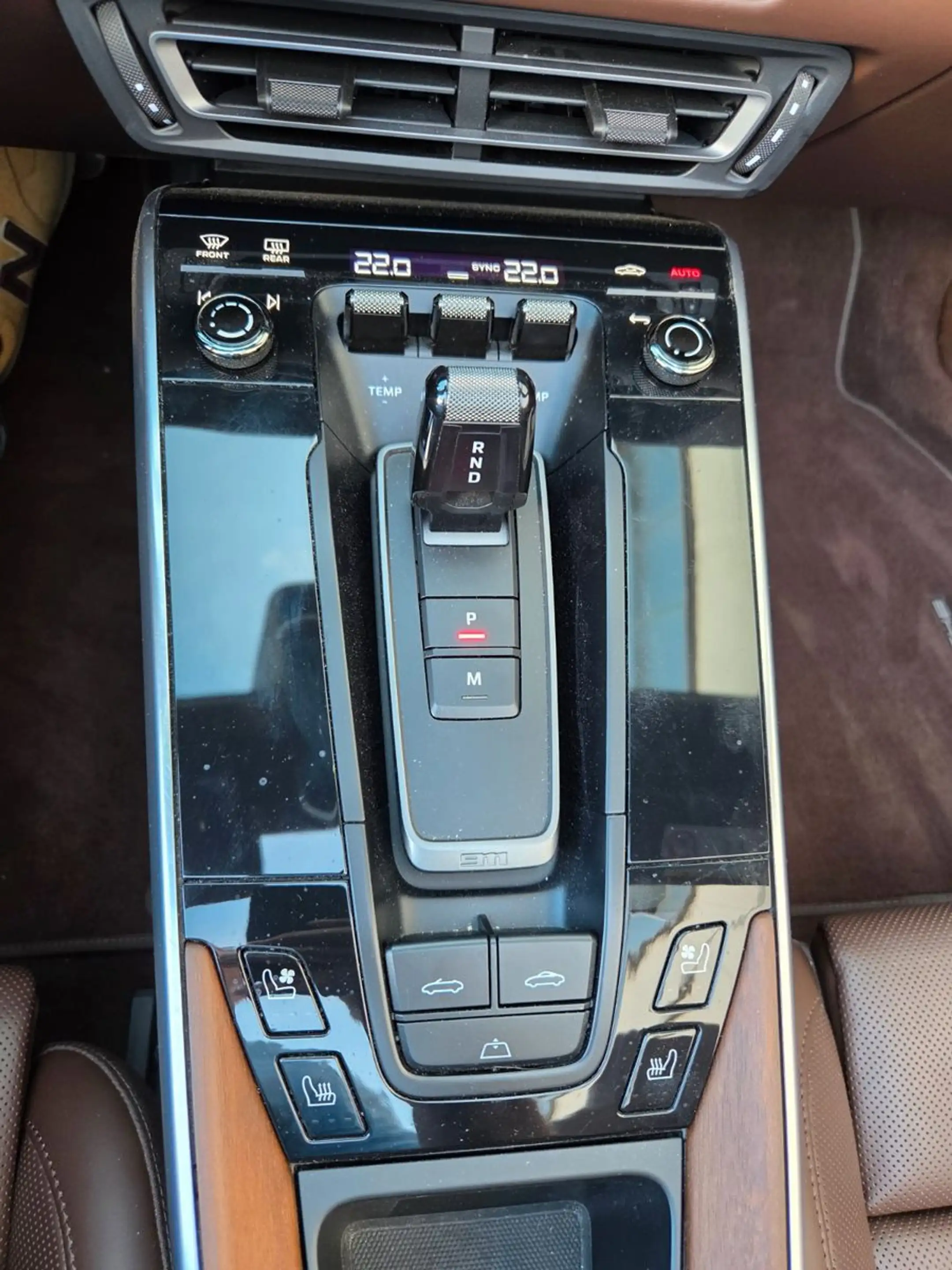 Porsche 911 / 992 Carrera 4S Cabrio — photo 10