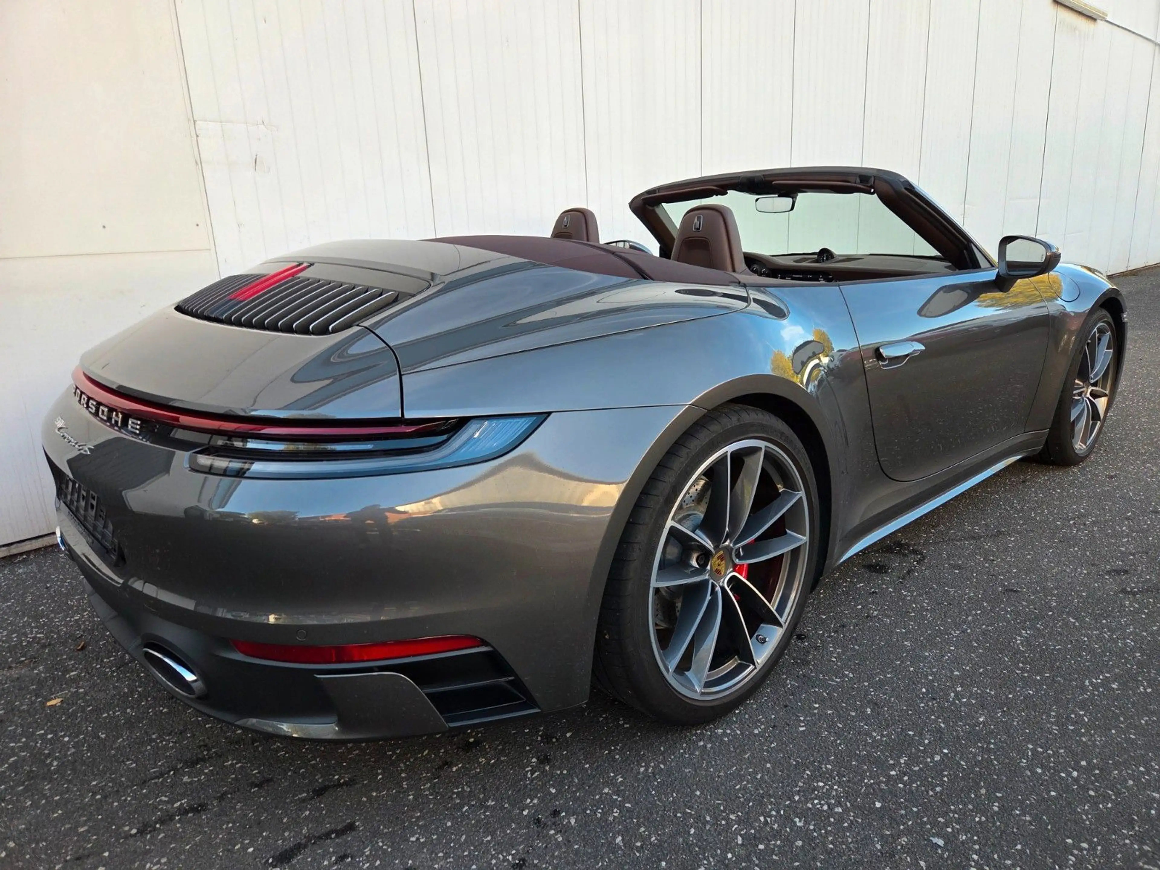 Porsche 911 / 992 Carrera 4S Cabrio — photo 13