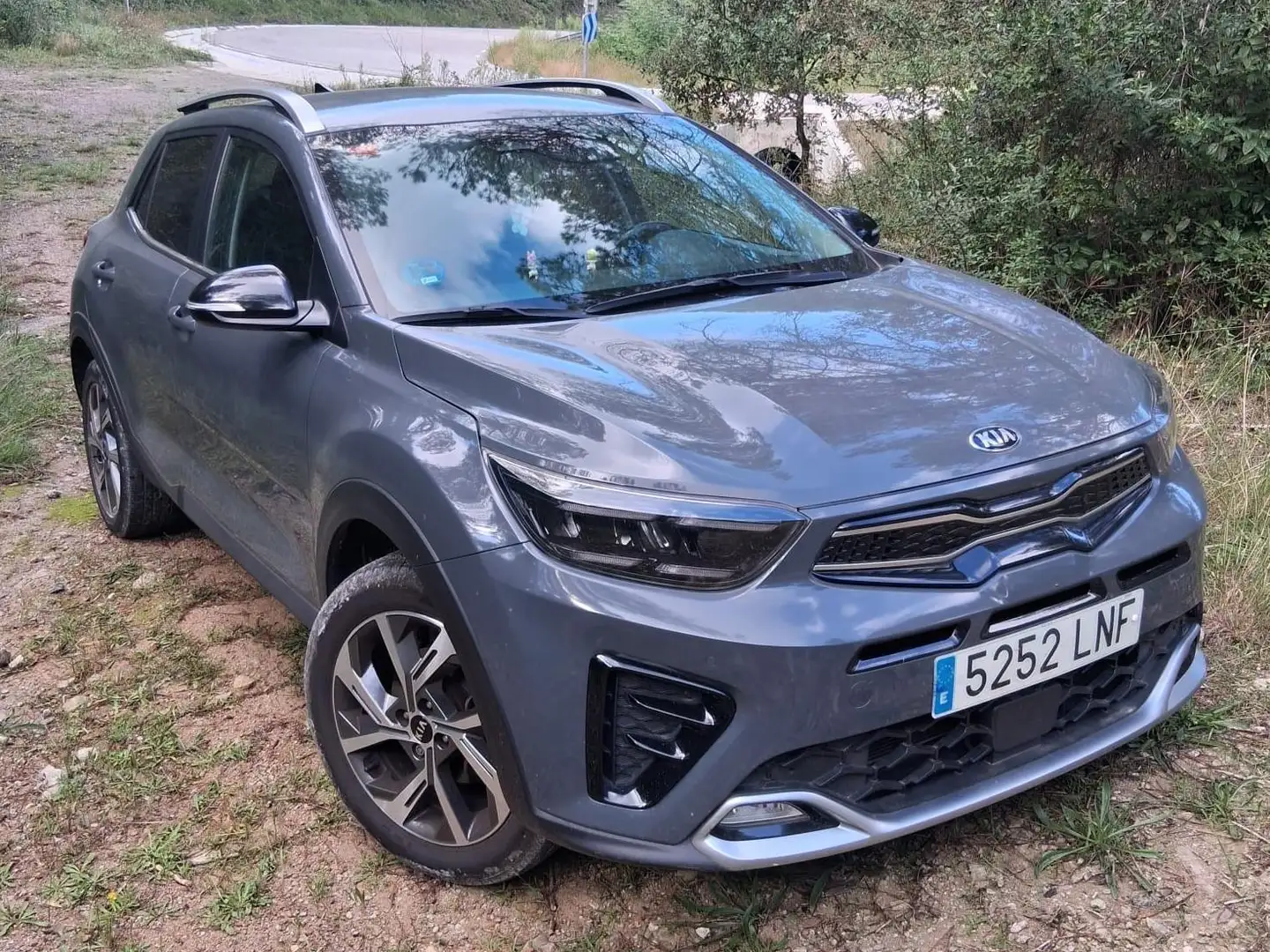 Kia Stonic Stonic 1.0 T-GDi Eco-Dynamic Business 100 Business Gris - 2