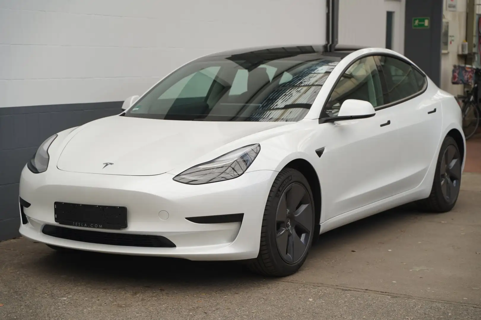 Tesla Model 3 Model 3 Standard Range + Weiß - 2