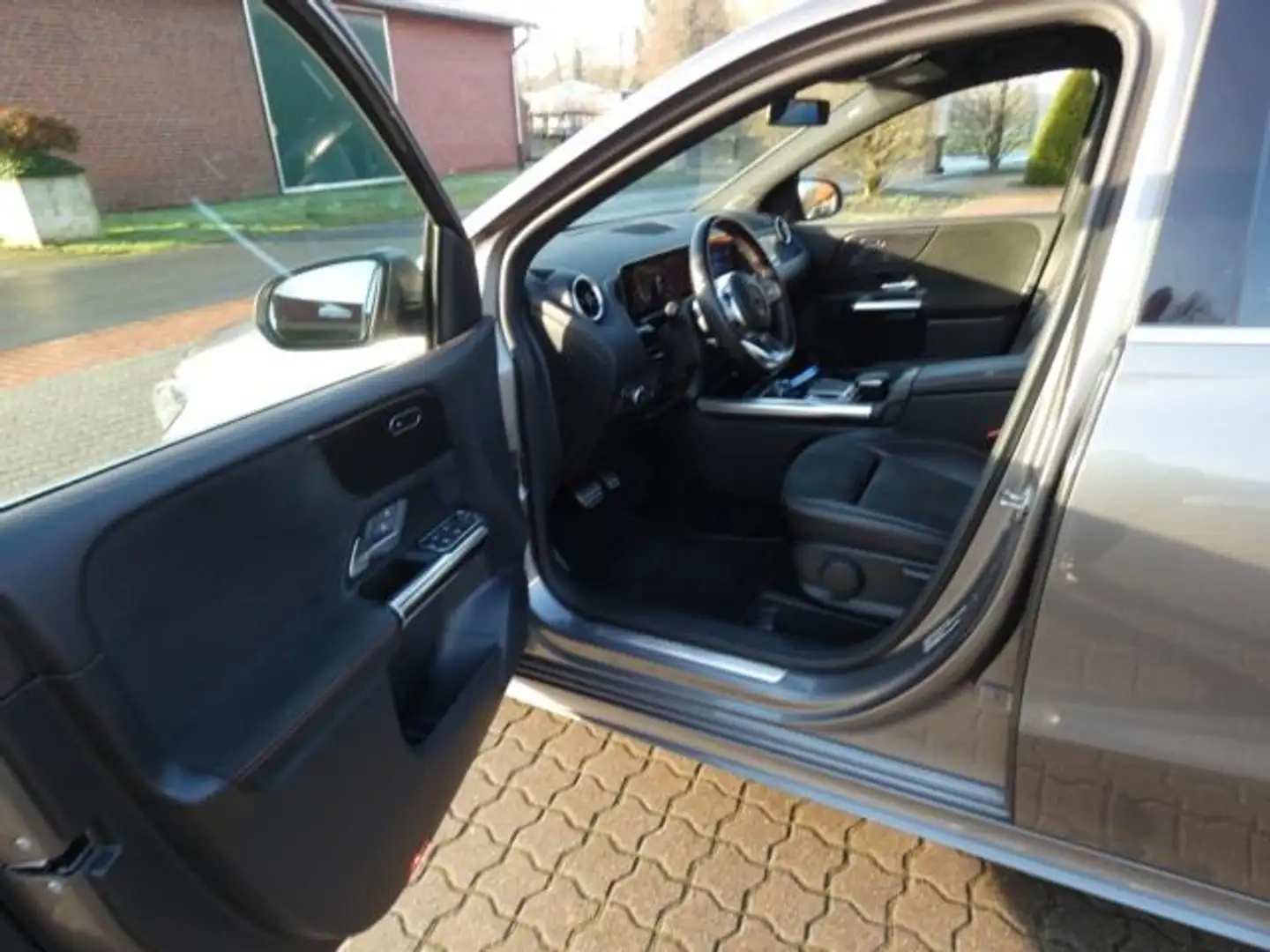 Mercedes-Benz B 200 d 8G-DCT AMG-LINE ALU LED RFK PDC GJR Gris - 2