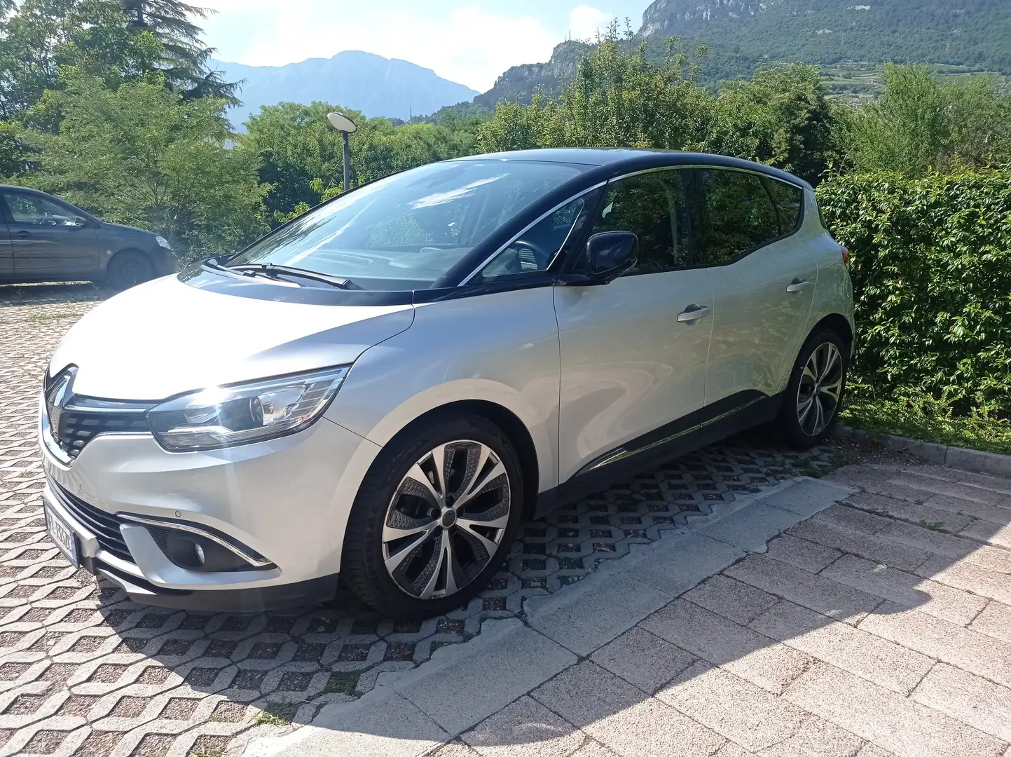 Renault Scenic Scenic IV 2017 1.5 dci energy Intens 110cv edc Grigio - 1