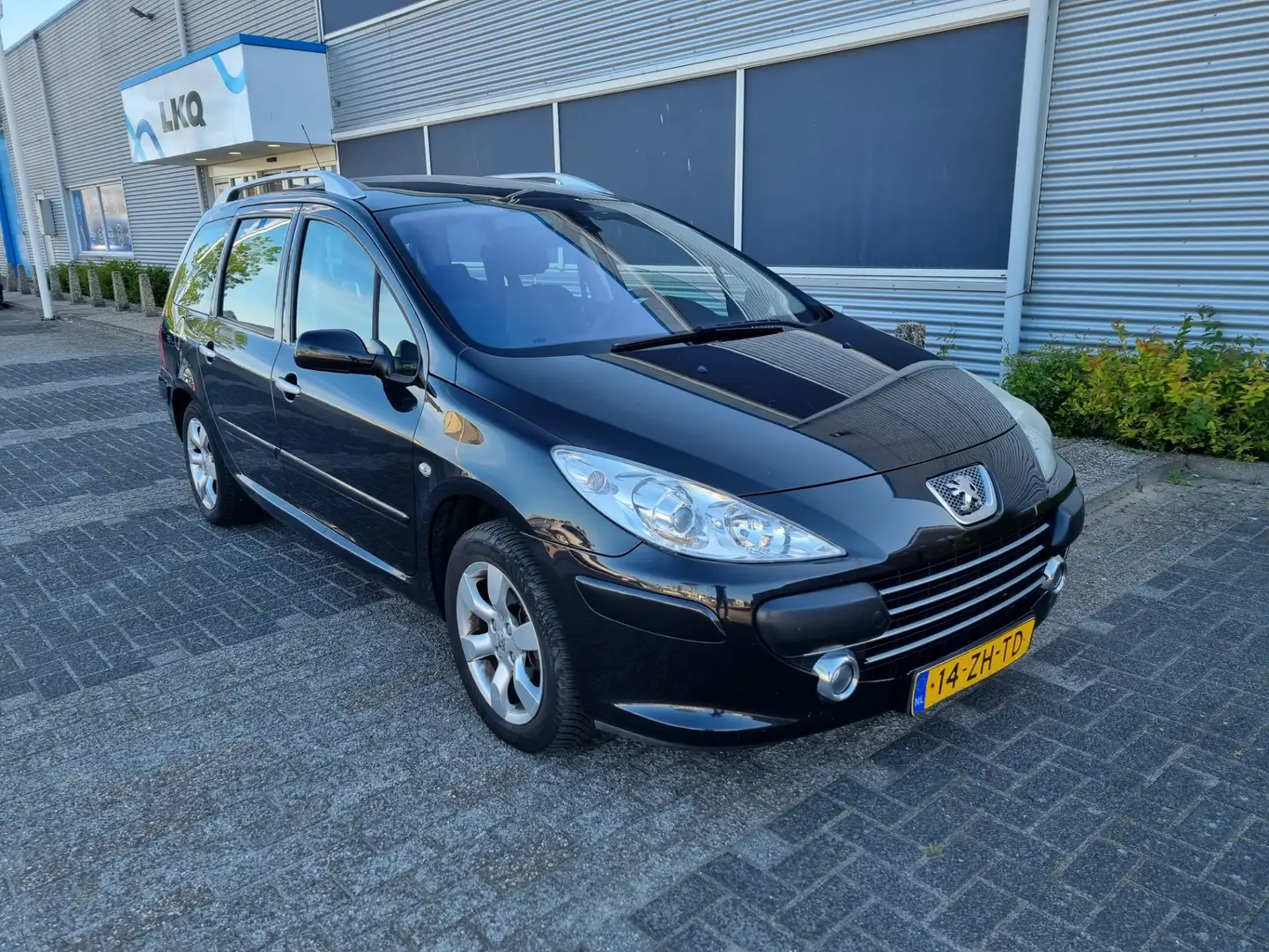 Peugeot 307 SW 1.6-16V Premium Panoramadak! Navi! Bj:2008 NAP! Чорний - 2