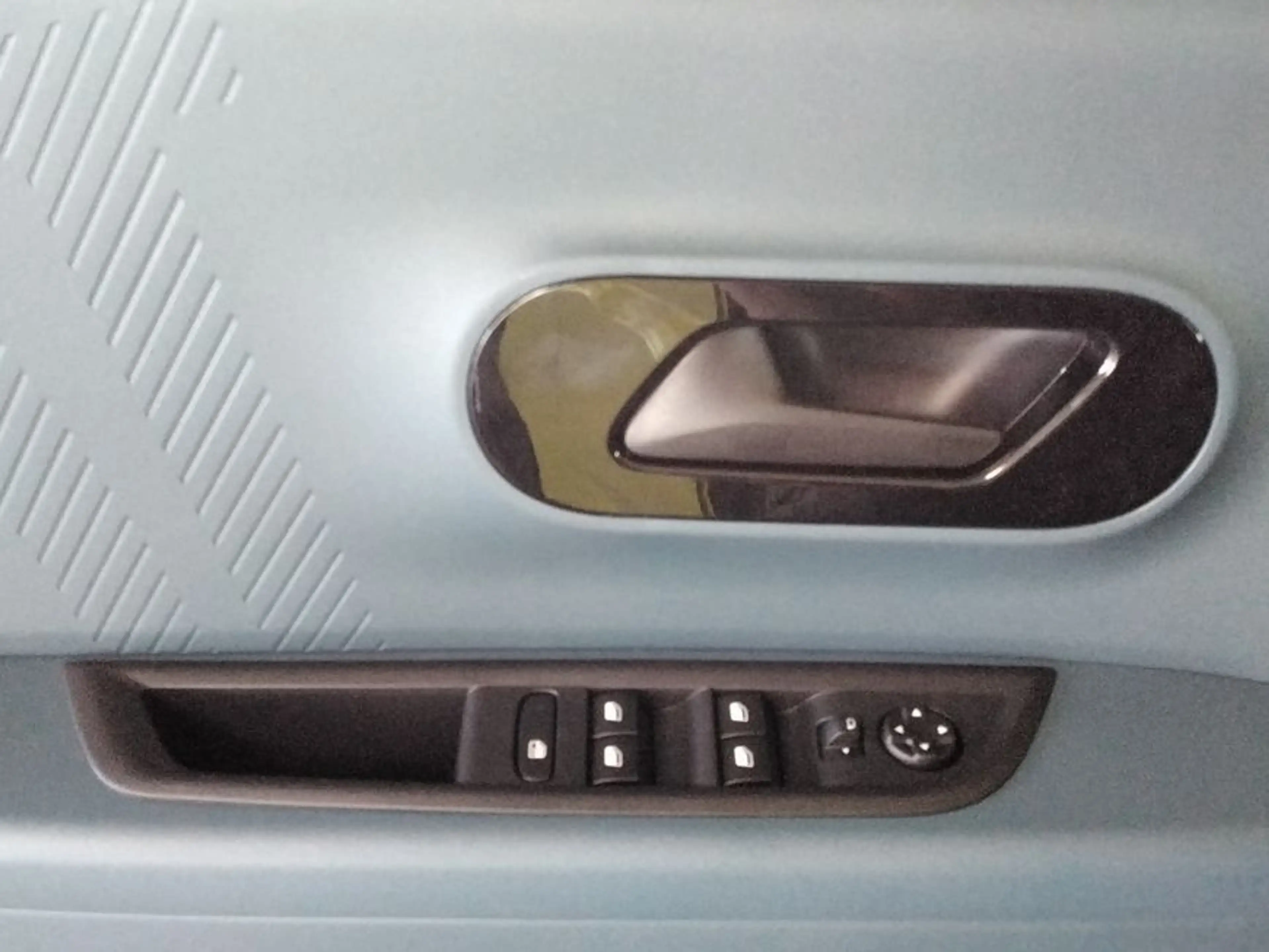 Fiat Grande Panda Hybrid 1.2 eDCT Business Edition — photo 16