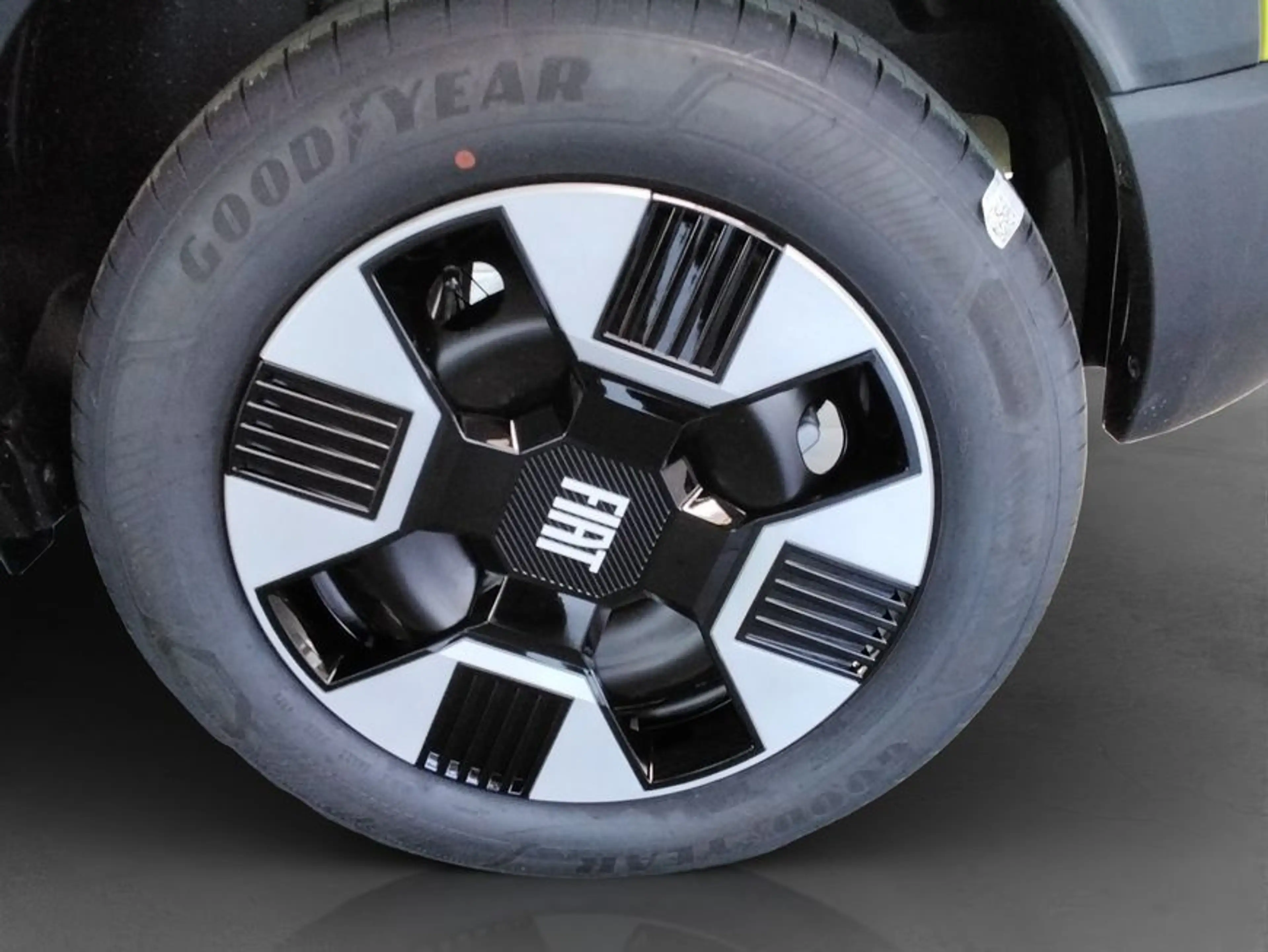 Fiat Grande Panda Hybrid 1.2 eDCT Business Edition — photo 25