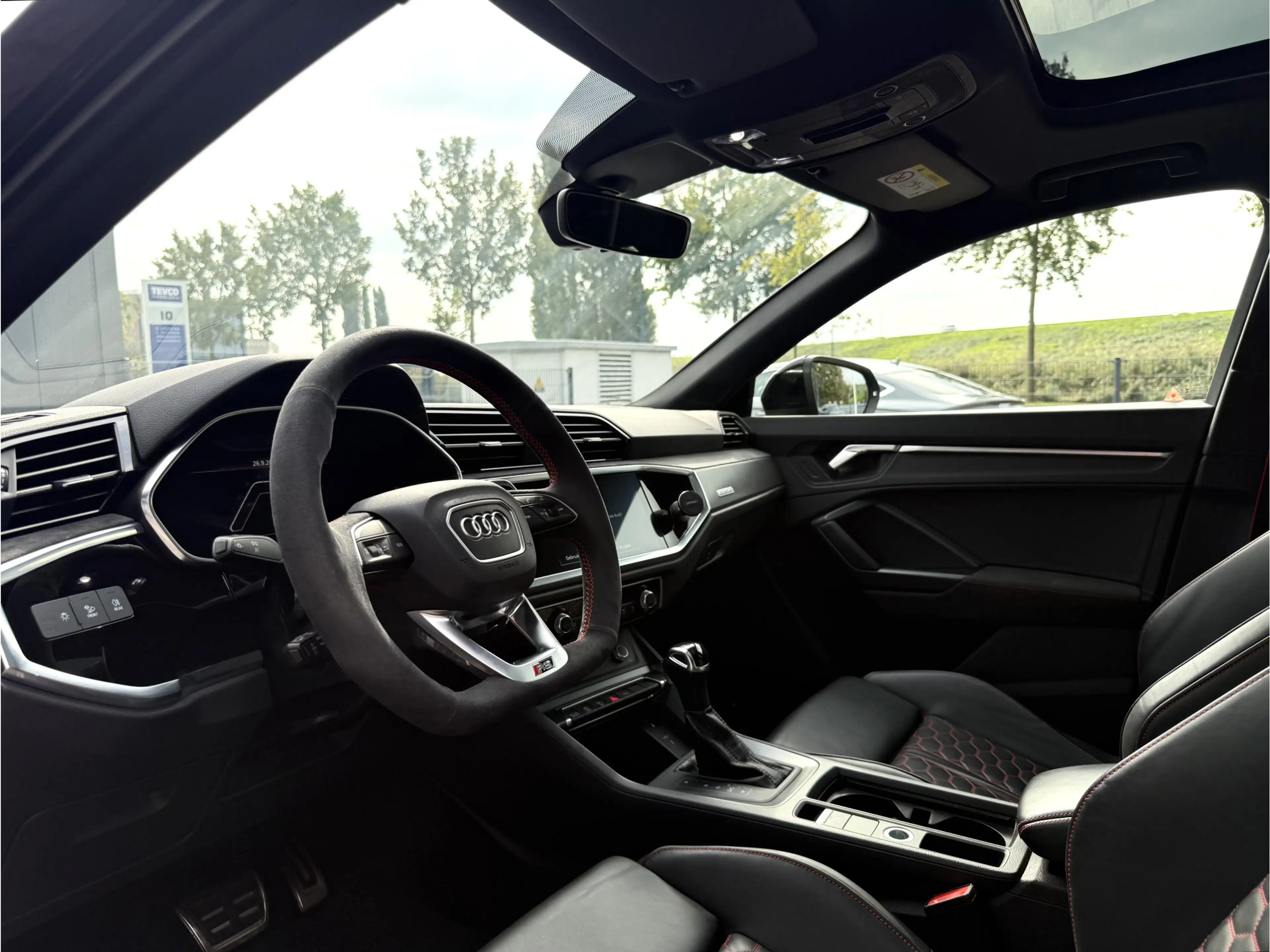 Audi RS Q3 RSQ3 Sportback TFSI Pano Sonos ACC Sfeerverlichtin — photo 11