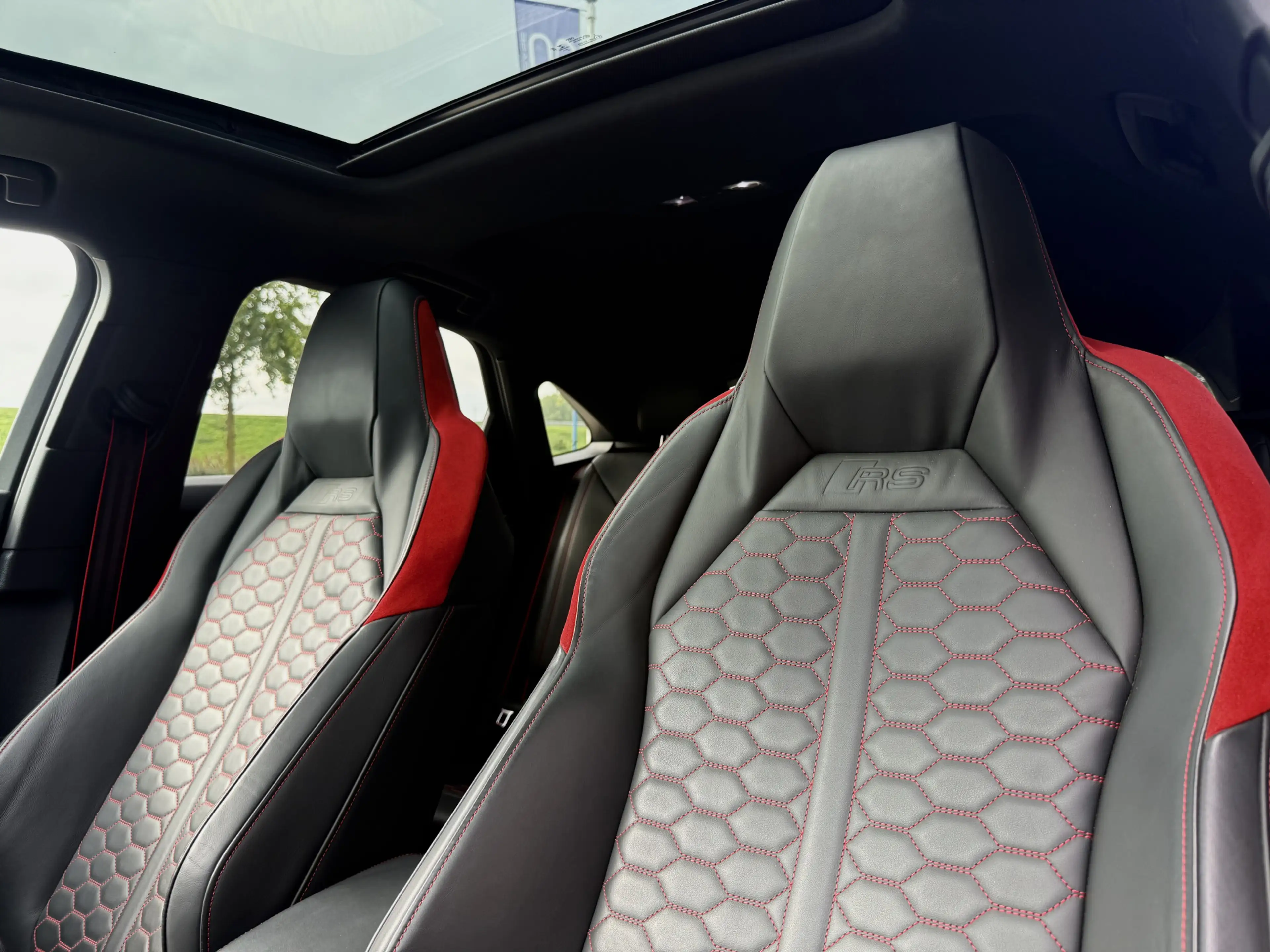 Audi RS Q3 RSQ3 Sportback TFSI Pano Sonos ACC Sfeerverlichtin — photo 12