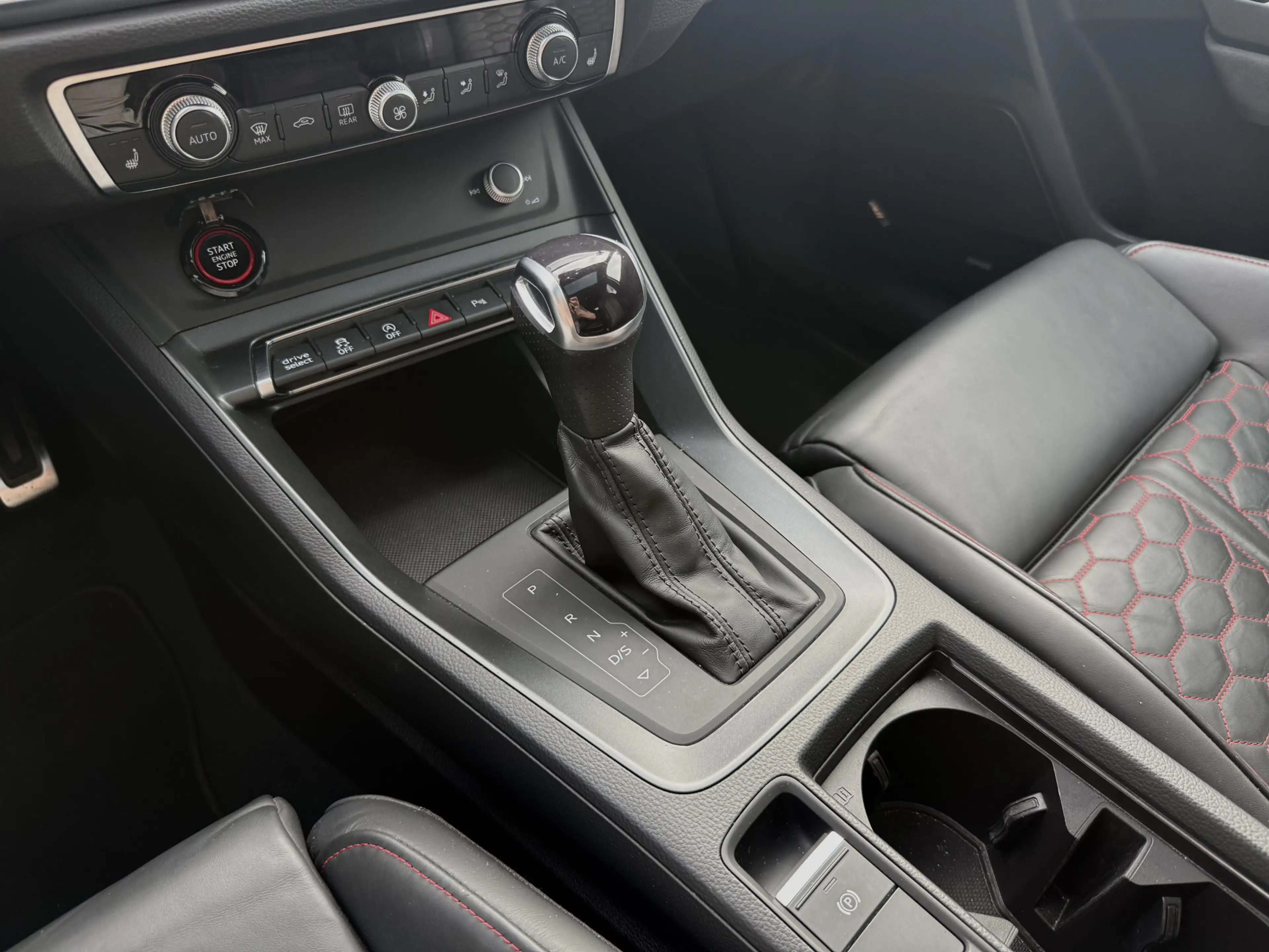 Audi RS Q3 RSQ3 Sportback TFSI Pano Sonos ACC Sfeerverlichtin — photo 14