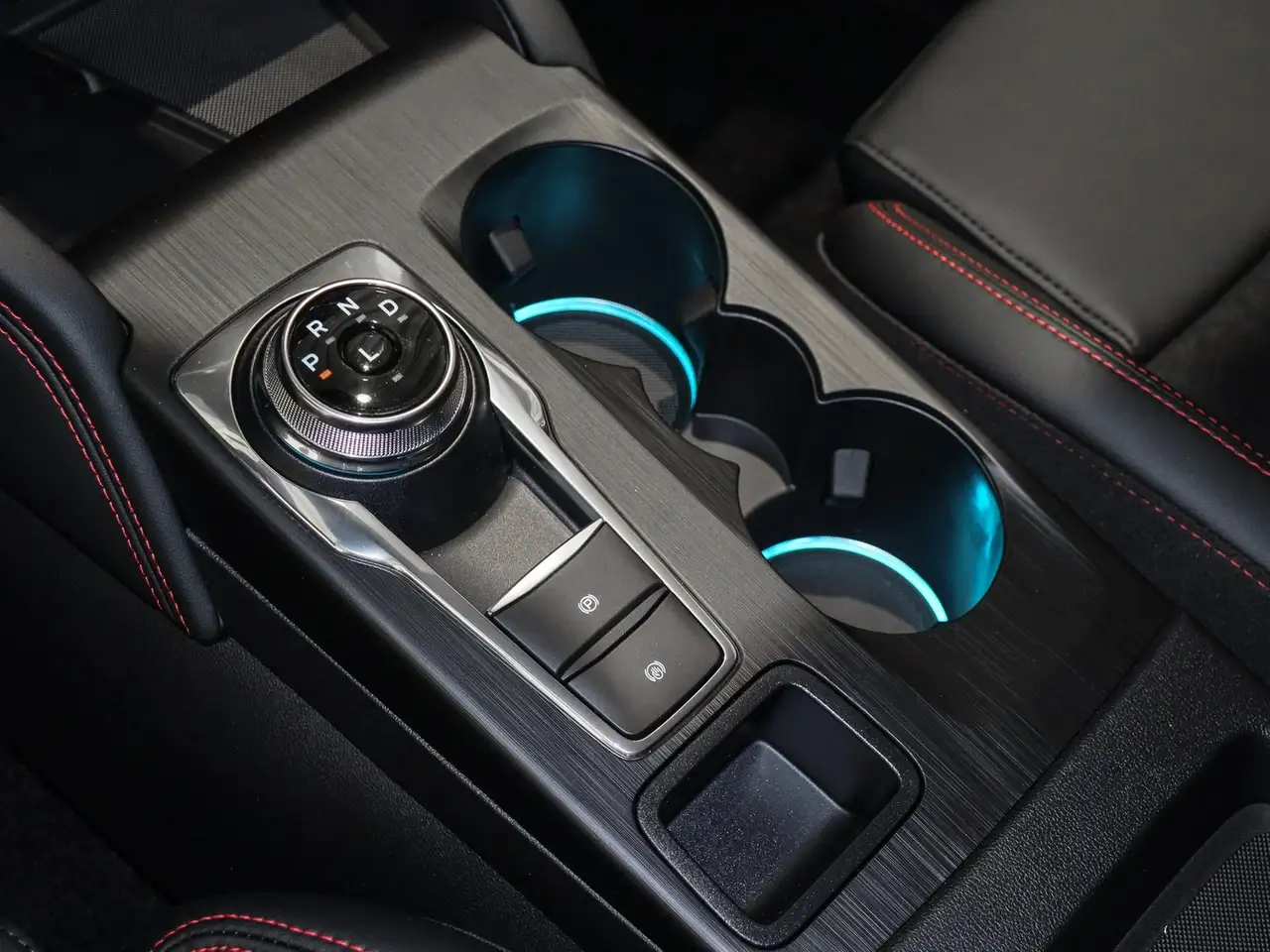 Ford Kuga Plug-In Hybrid ST-Line X 10