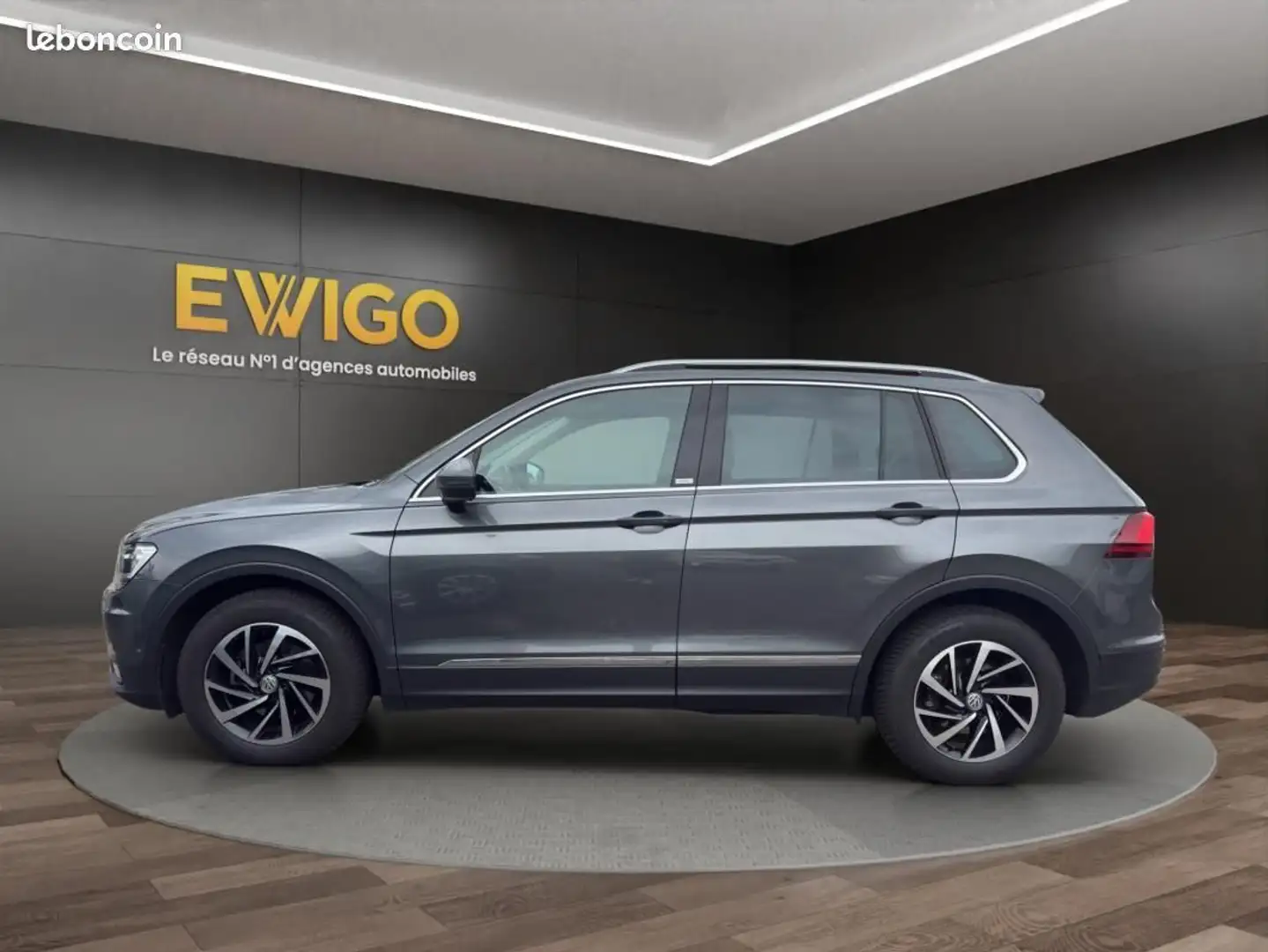 Volkswagen Tiguan 2.0 TDI 150 Ch CONNECT GARANTIE 6 MOIS Grau - 2