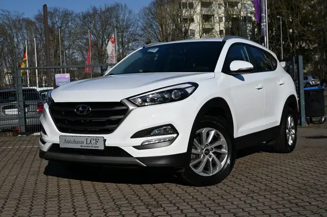 Hyundai TUCSON 1.6 Advantage blue Navi PDC Sitzhz.