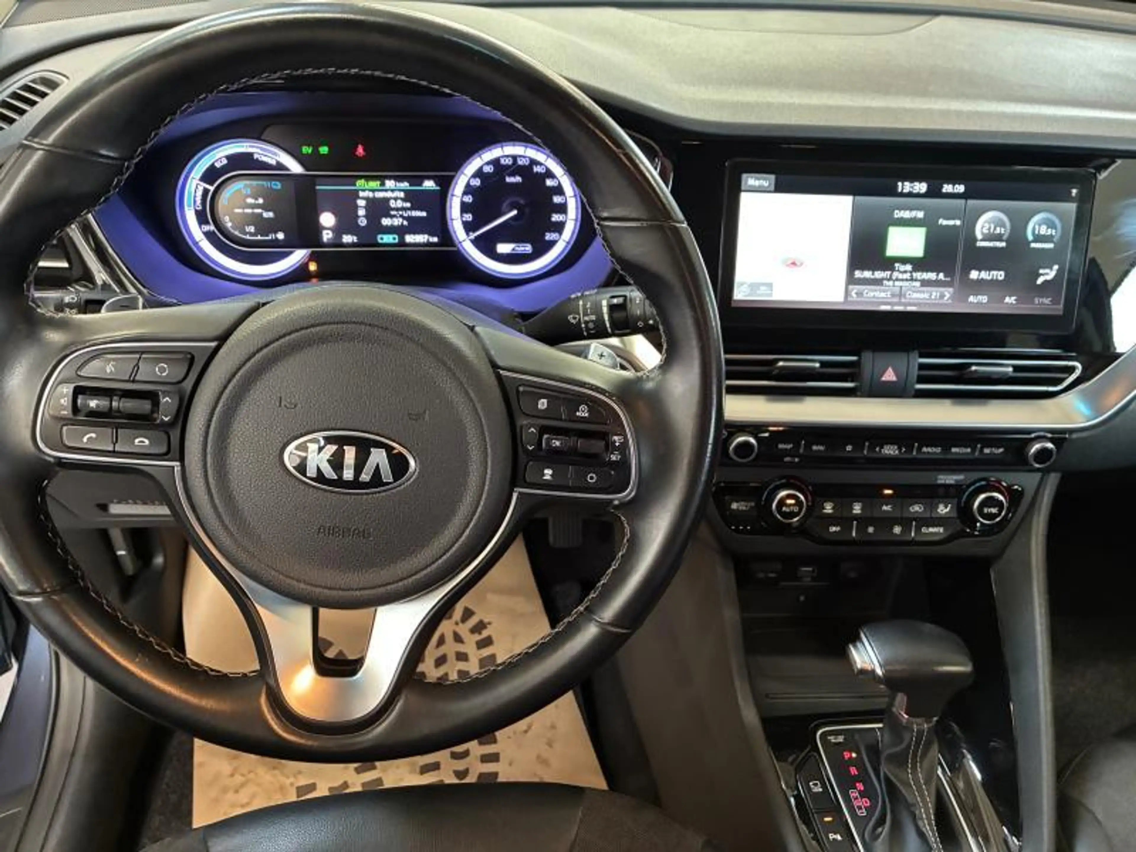Kia Niro Sense — photo 9