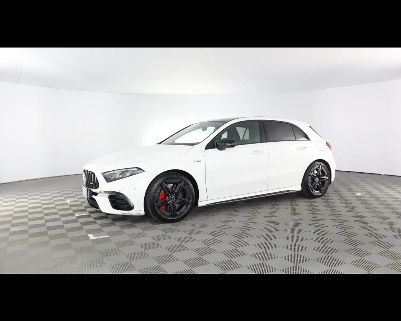 Mercedes-Benz A 45 AMG AMG 45 S AMG Line Premium Plus Street Style Editio Bílá - 1