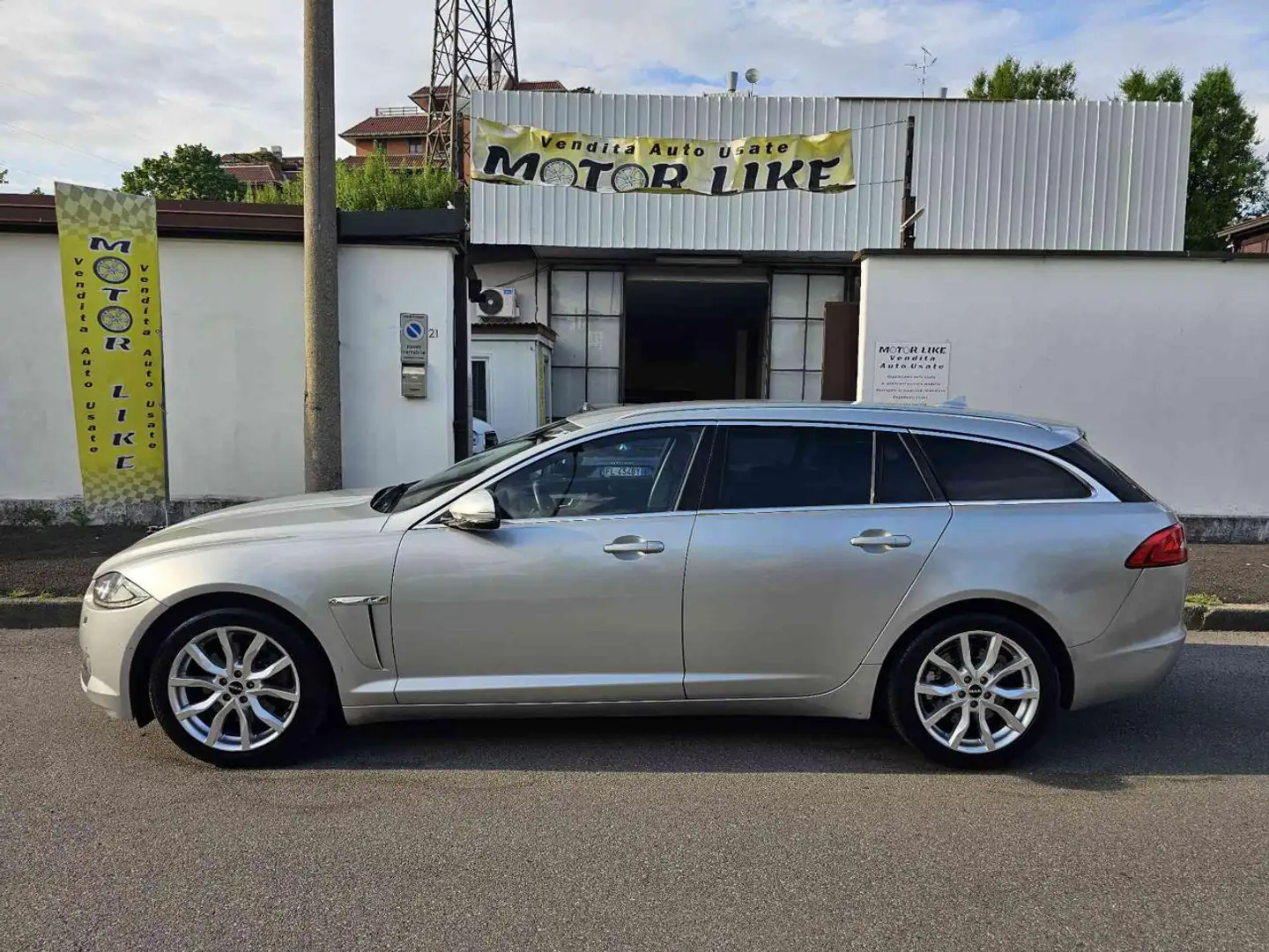 Jaguar XF Sportbrake 2.2 D 200 CV Portfolio Argento - 2