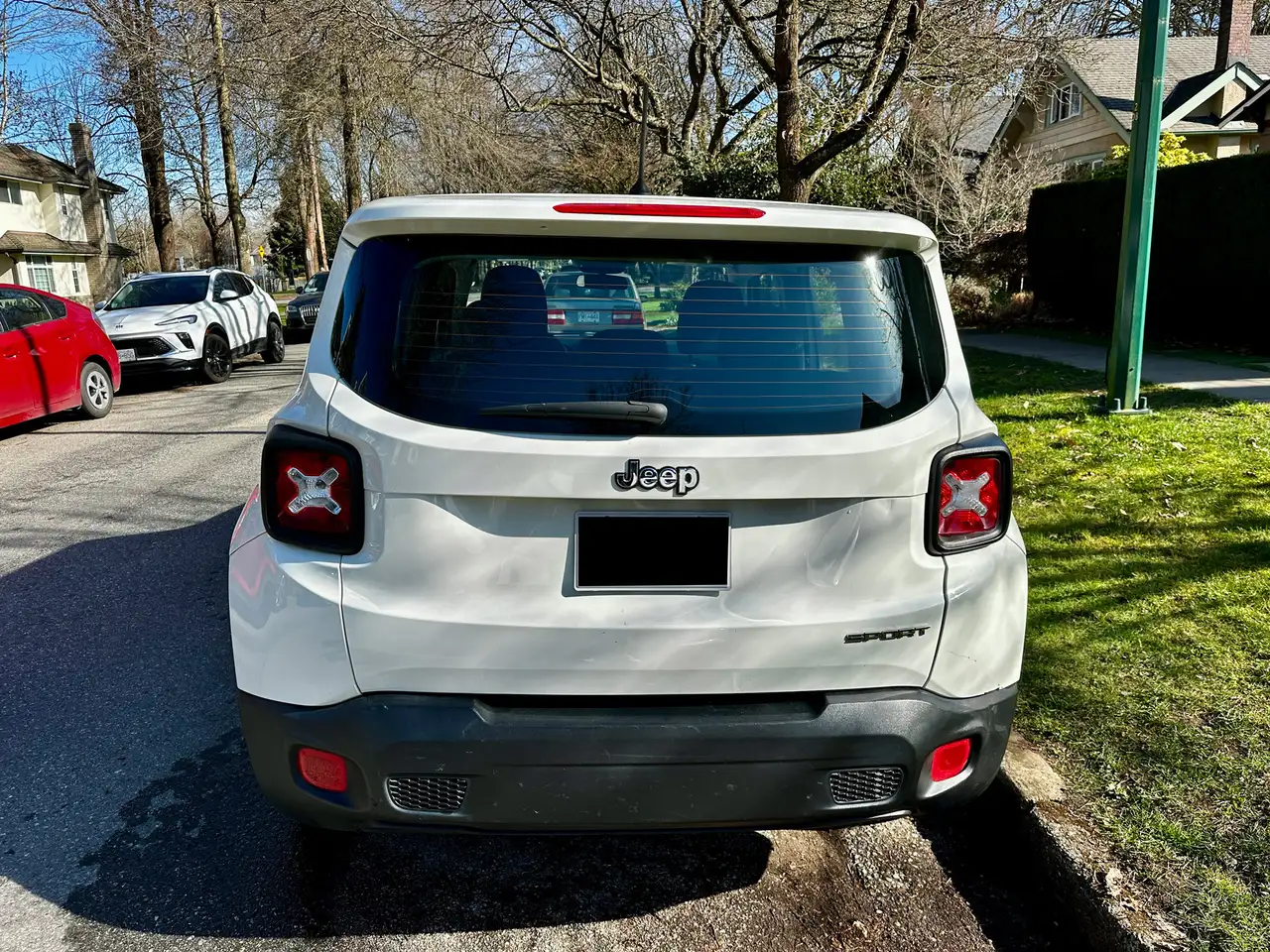 Jeep Renegade снимка Jeep Renegade