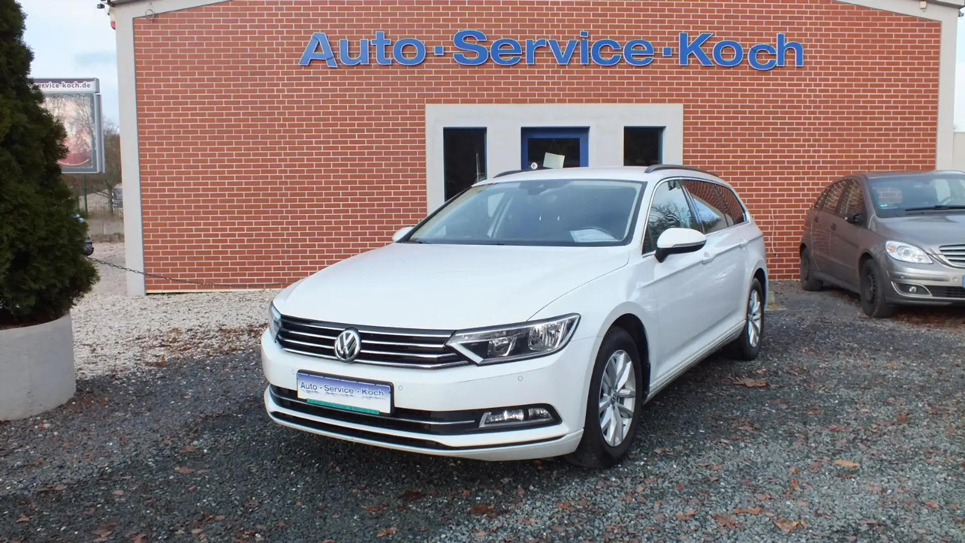 Volkswagen Passat Variant 1.6 TDI DSG Comfortline BMT Bianco - 1