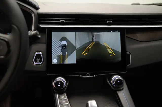Lynk & Co 01 view 11