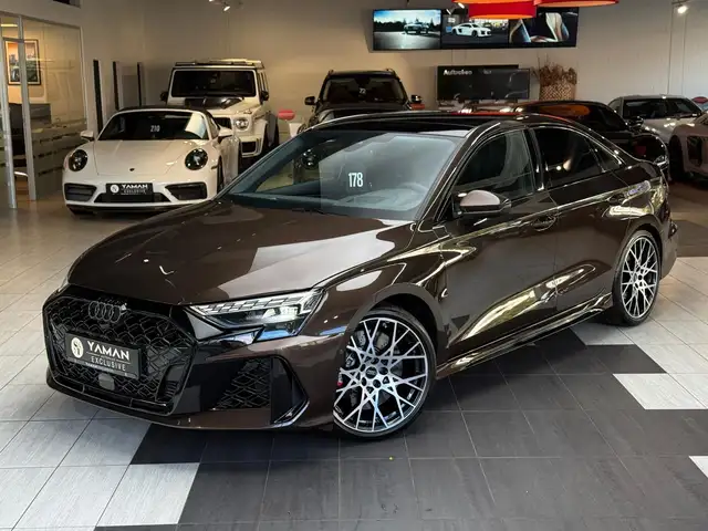 Audi RS3 Limousine Pano|HuD|Sonos|RS Schale|280 km/h