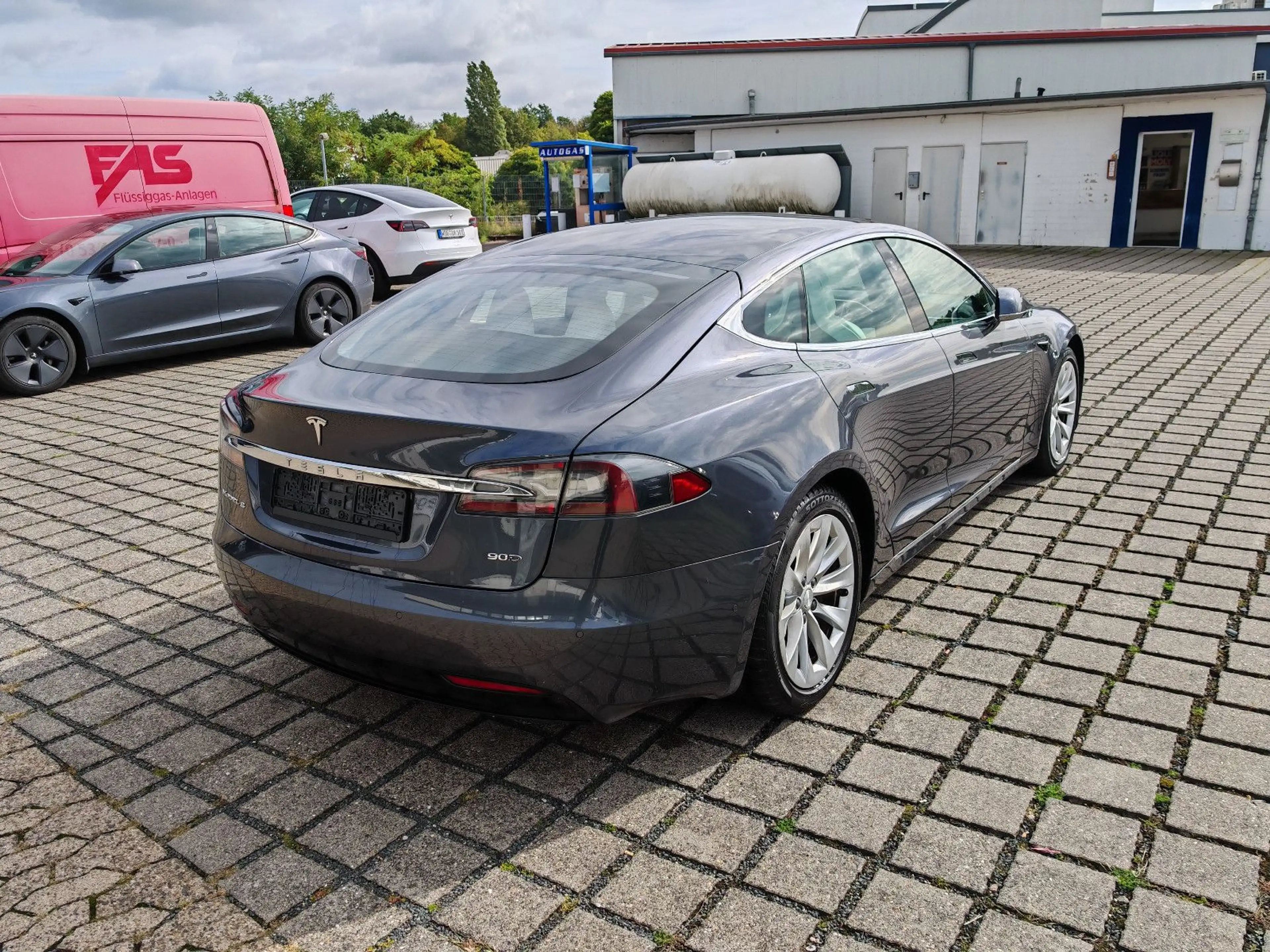 Tesla Model S 90D | FSD | VOLL | SoH 85,1% — photo 12