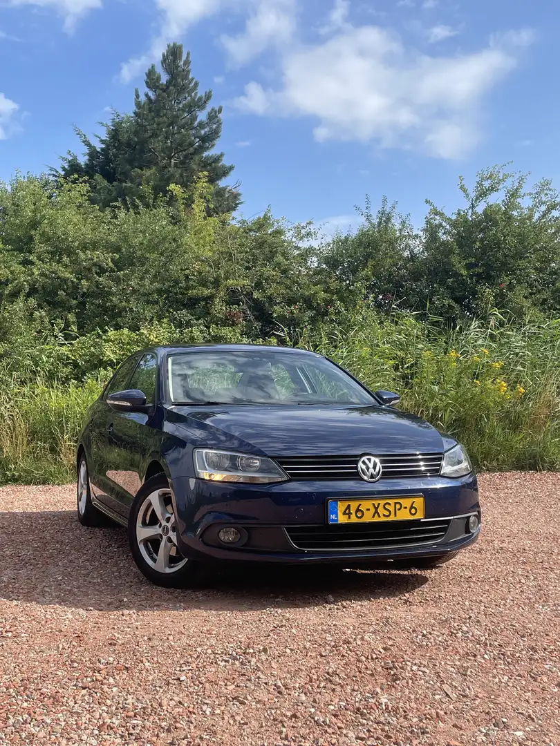 Volkswagen Jetta 1.2 TSI Comf Exec L. Blauw - 1