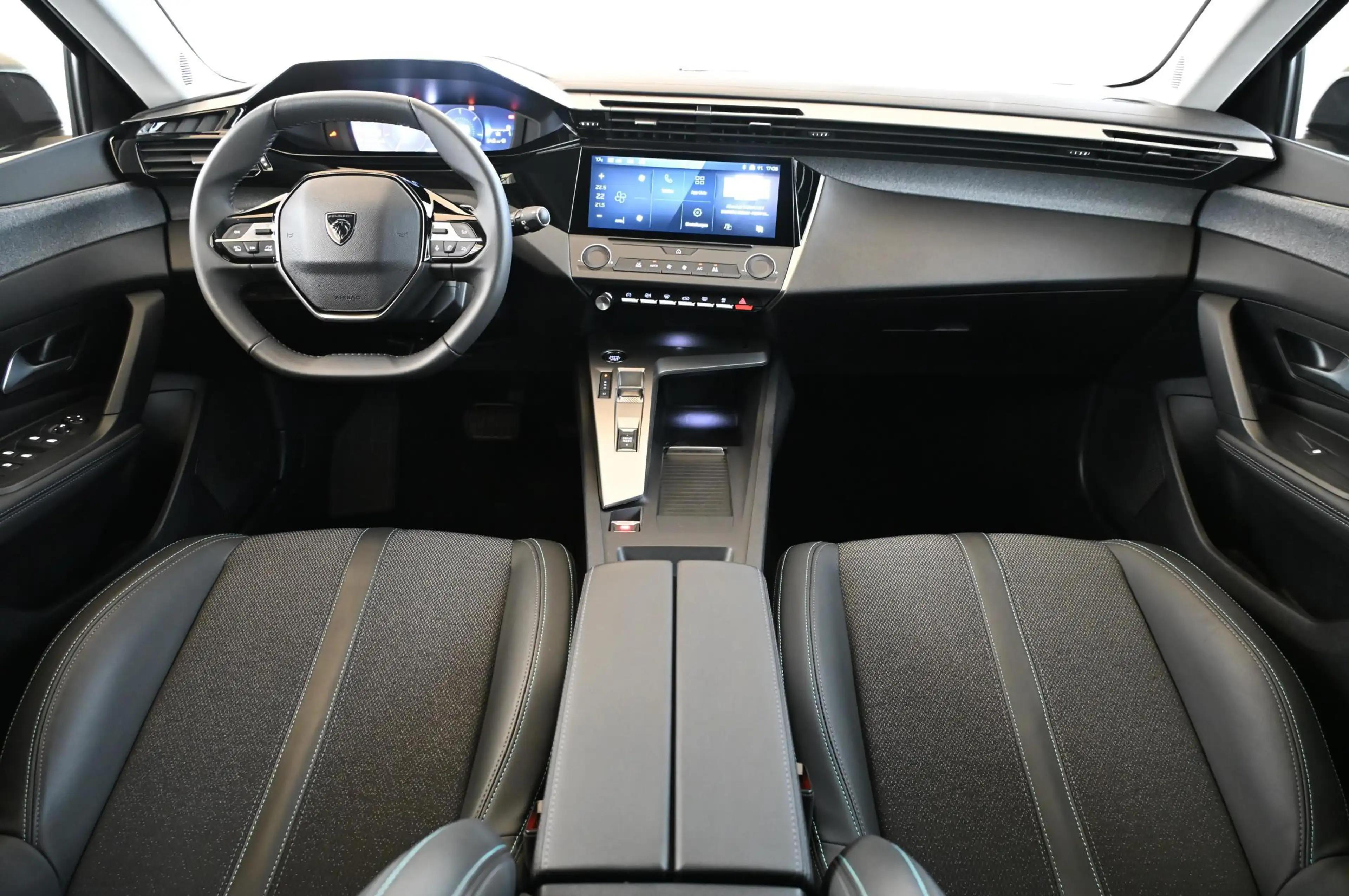 Peugeot 308 SW 1.5 Blue-HDI EAT8 Allure LED/CAR-PLAY/17 — photo 11