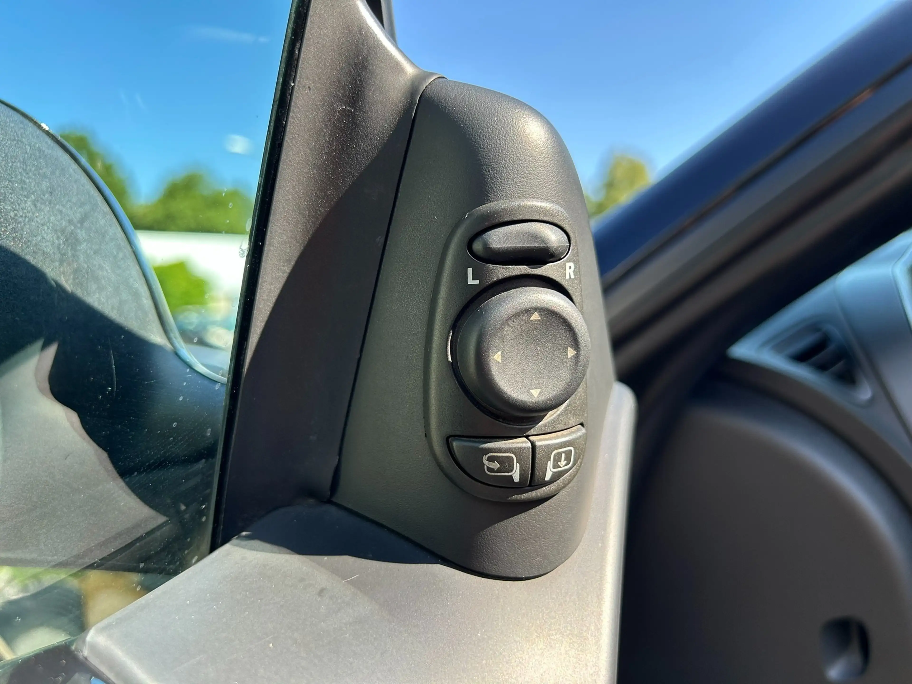 Saab 9-3 2.0T Vector Cabrio AUT Xenon Cruise Airco — photo 13