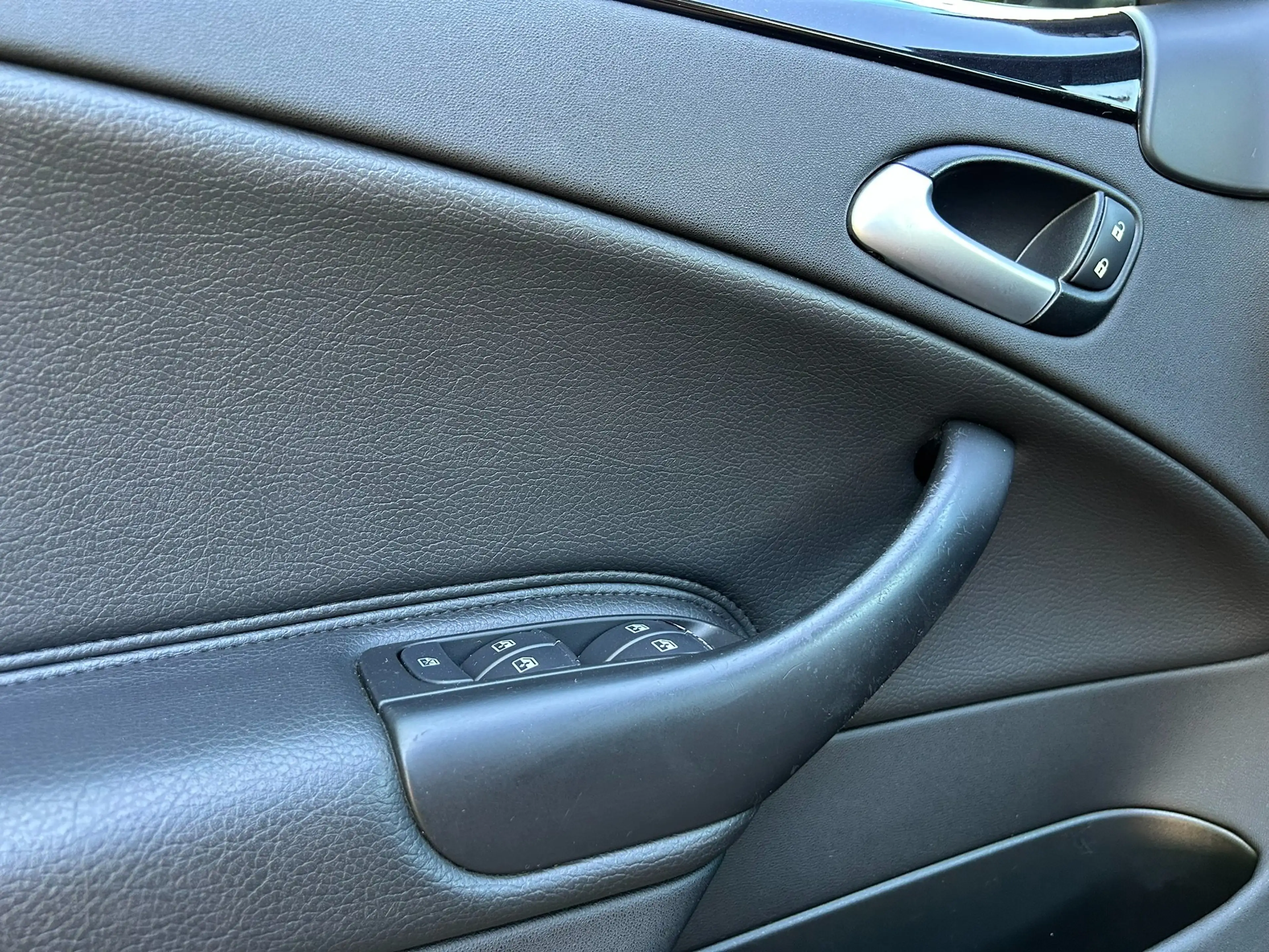 Saab 9-3 2.0T Vector Cabrio AUT Xenon Cruise Airco — photo 12