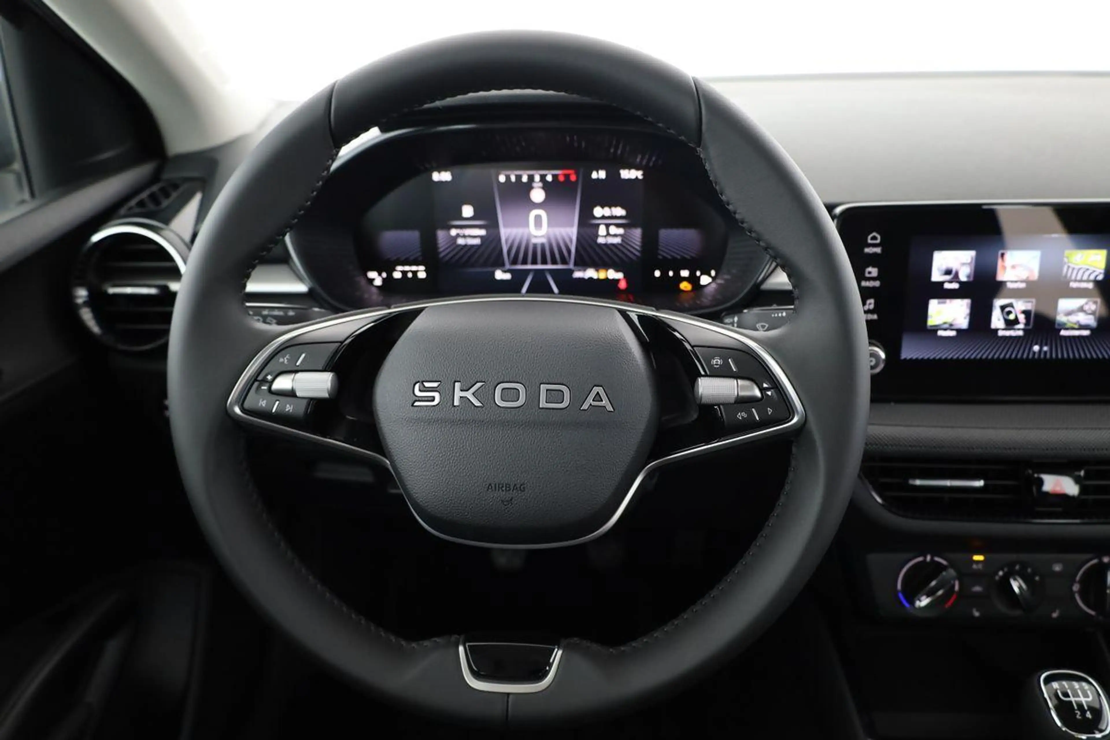Skoda Fabia Selection 1.0 TSI Selection, AHK, Tempomat, Lad... — photo 5