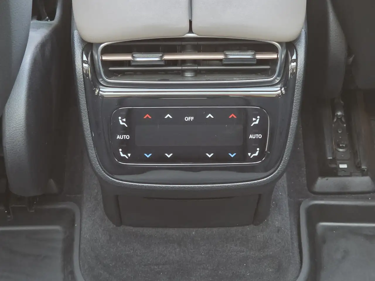 Mercedes-Benz EQS снимка Mercedes-Benz EQS