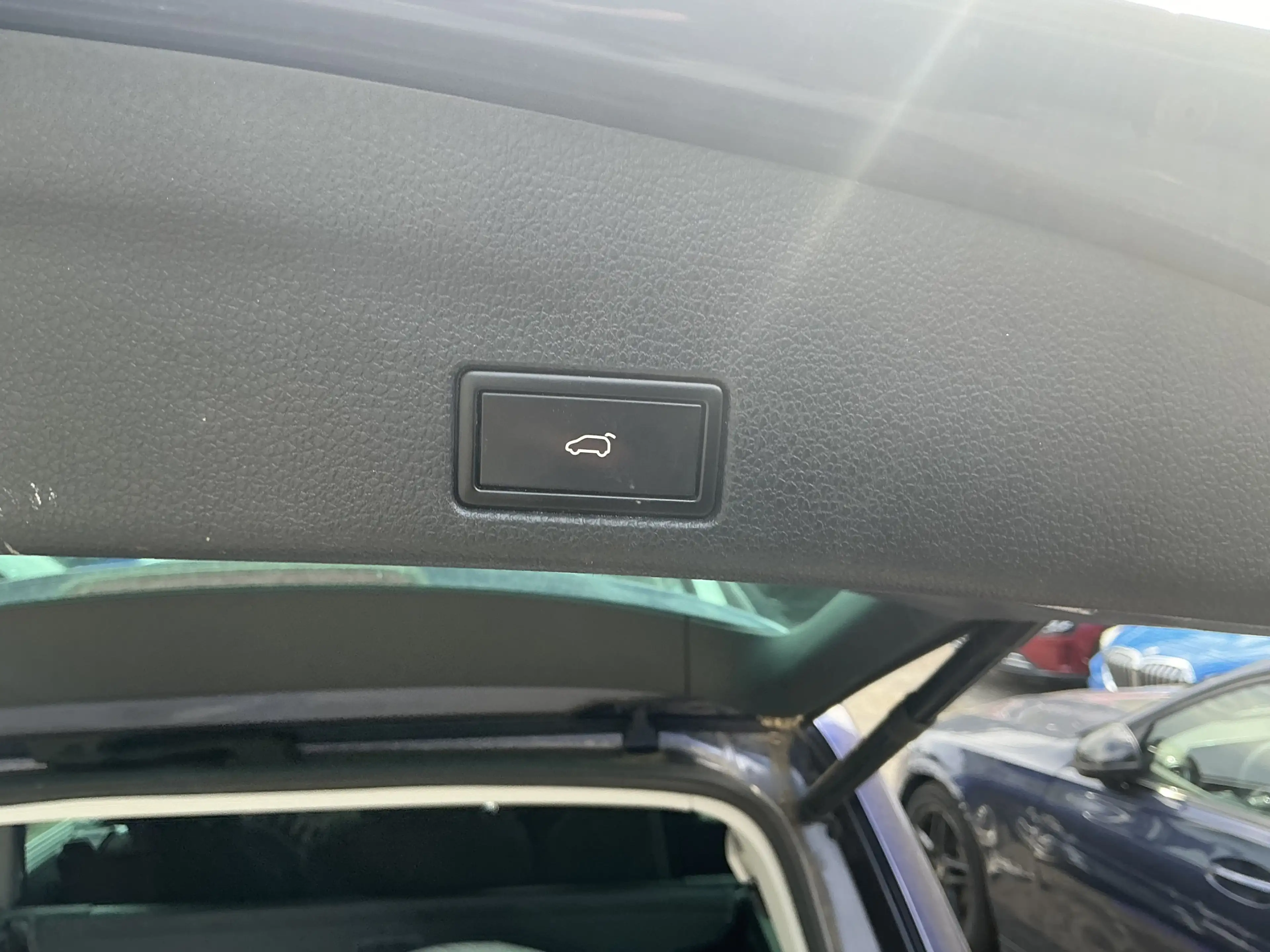 Volkswagen Sharan IQ.DRIVE 7-Sitzer R.Cam Navi AHK ACC SHZ — photo 3