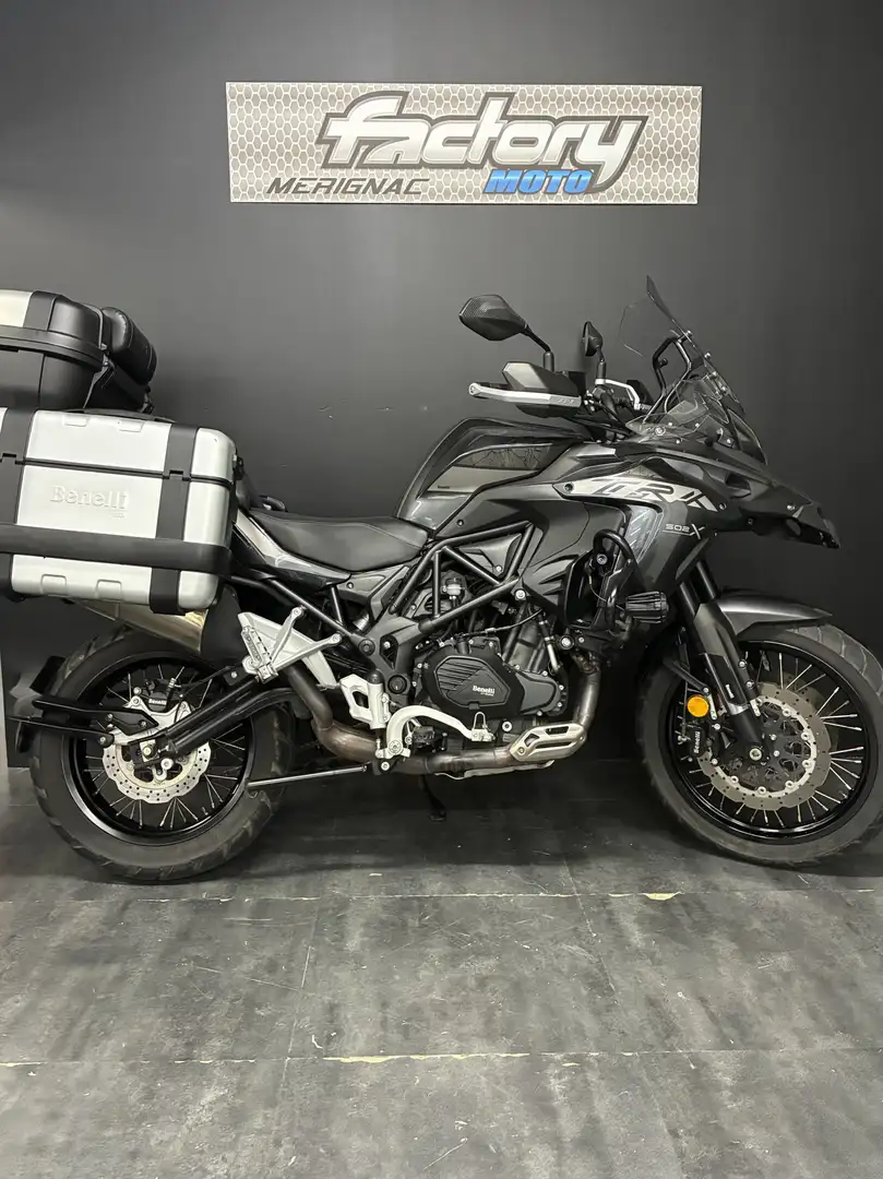 Benelli TRK 502 Noir - 1
