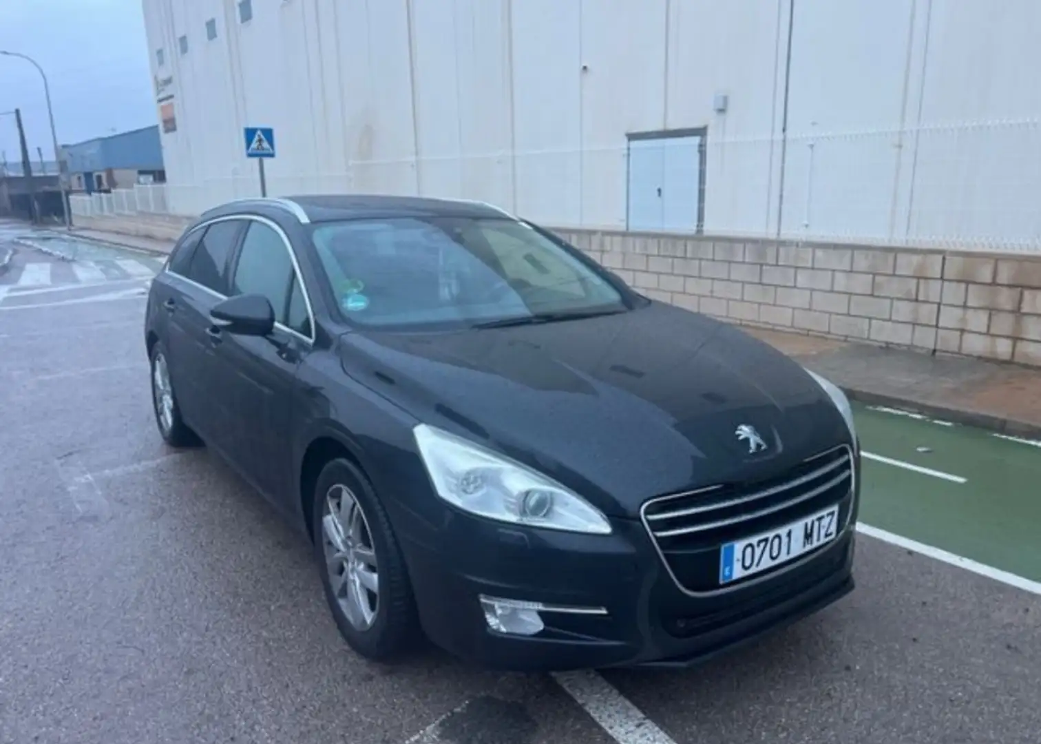 Peugeot 508 SW 1.6 THP Allure Negro - 1