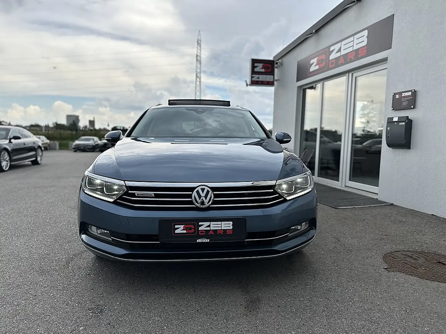 Volkswagen Passat Variant SCR Highline TDI 4Motion DSG, Virtual, ACC, Pan... Blau - 2
