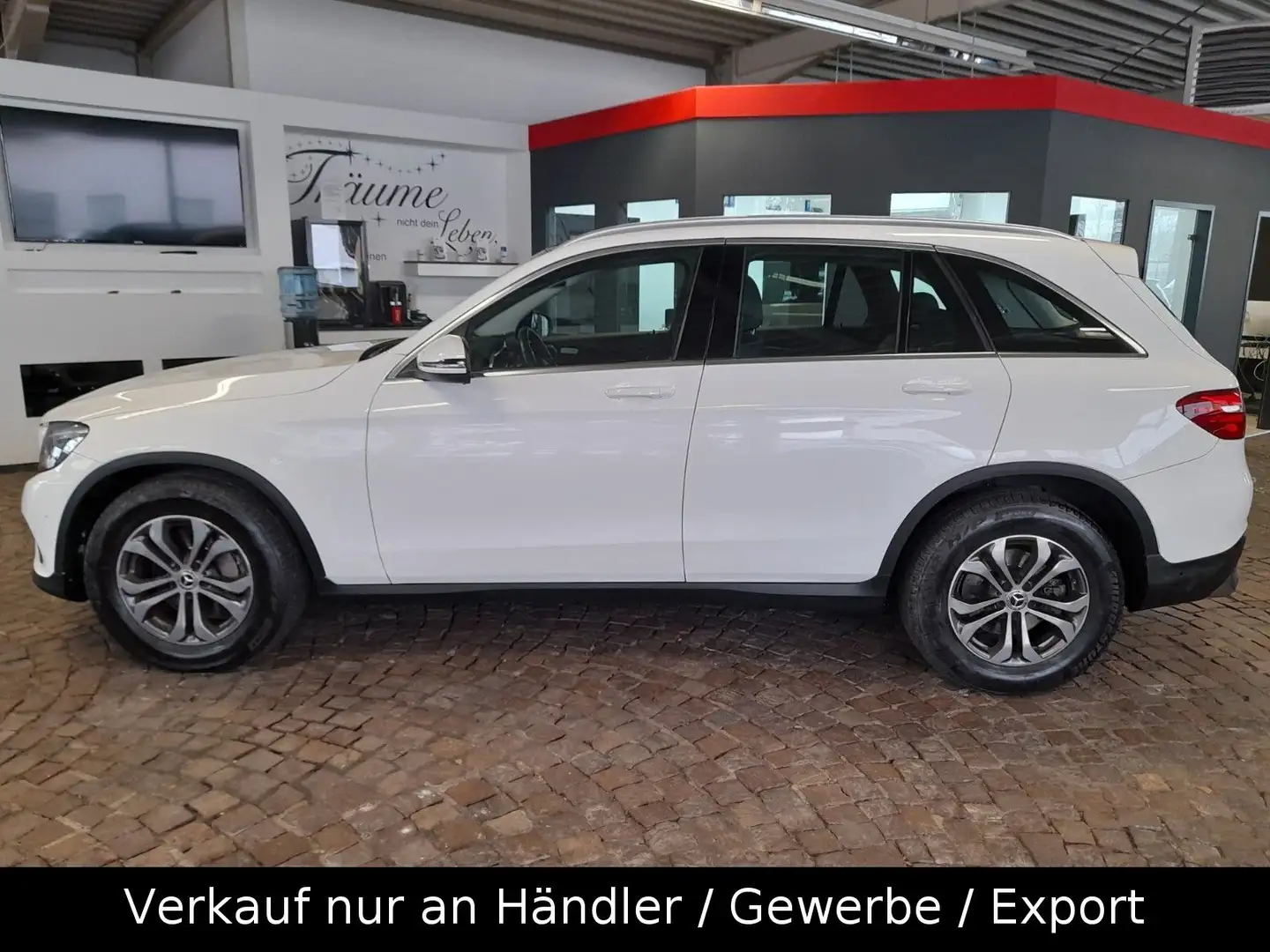 Mercedes-Benz GLC 350 d 4Matic*PANORAMA*AHK* Белый - 2