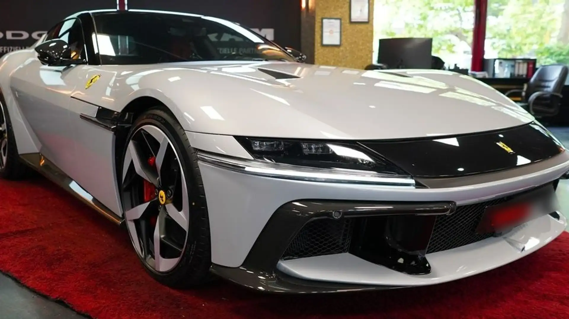 Ferrari 12 Cilindri 12Cilindri Wit - 2