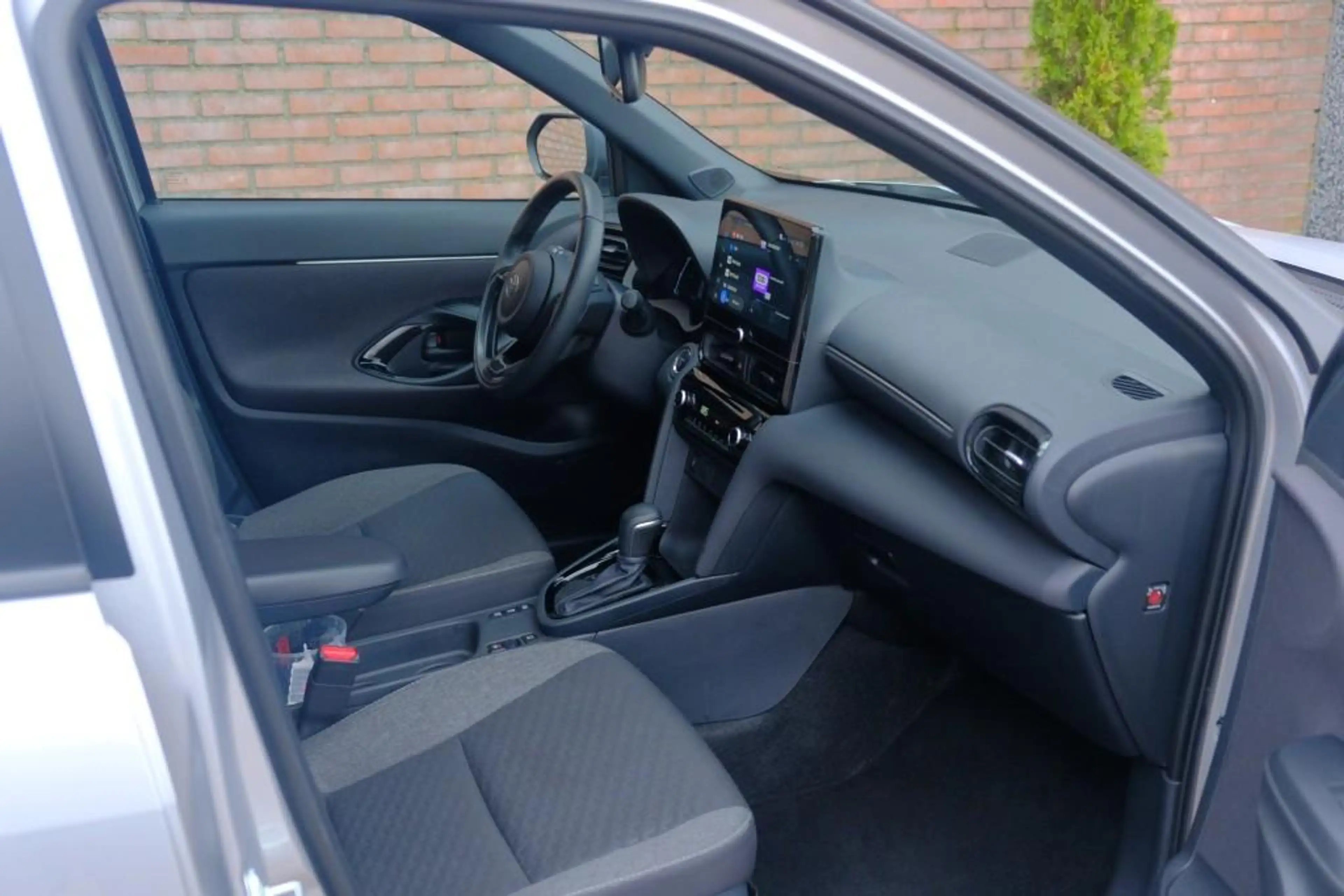 Toyota Yaris Cross 1.5 Hybrid 115pk CVT Dynamic - Adaptieve cruise - — photo 4