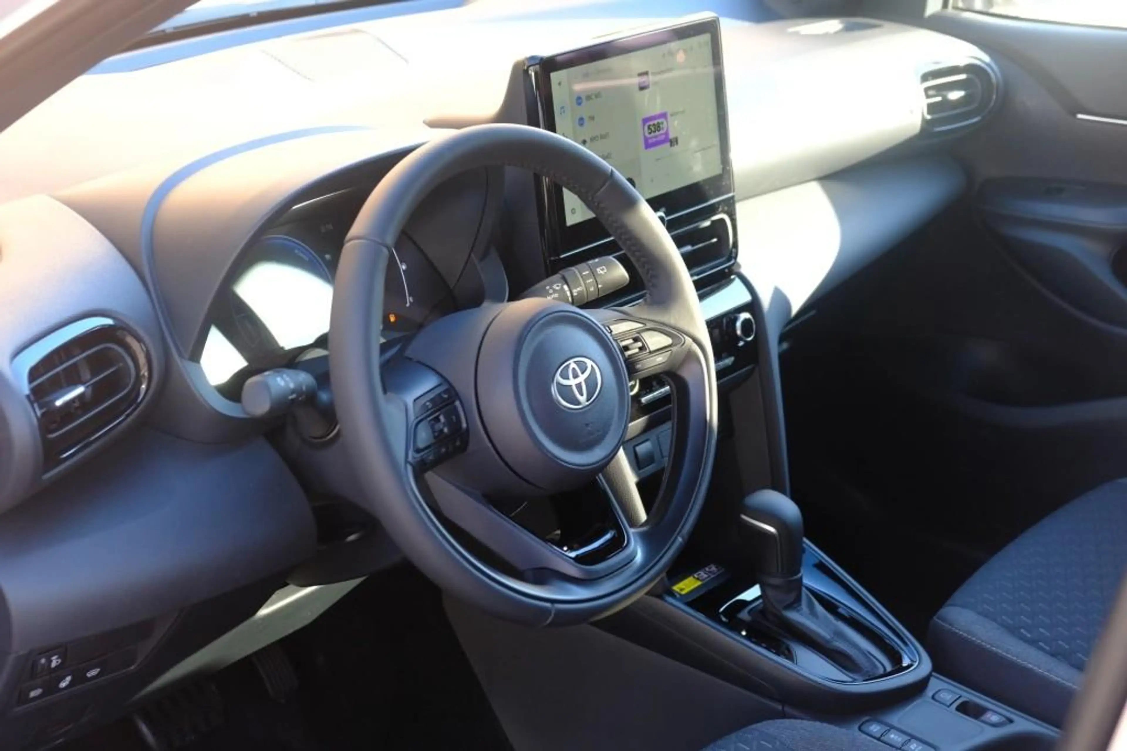 Toyota Yaris Cross 1.5 Hybrid 115pk CVT Dynamic - Adaptieve cruise - — photo 8