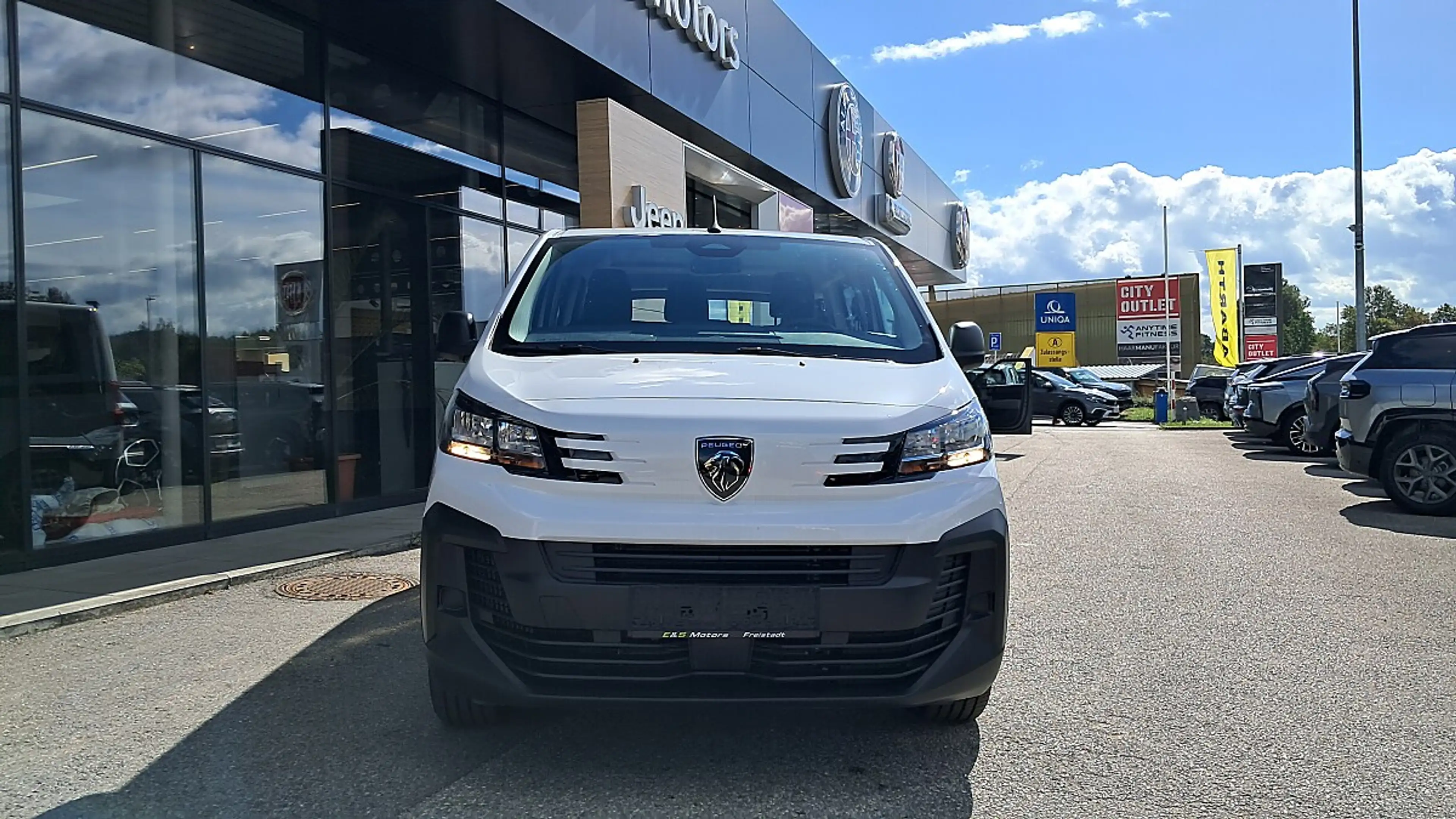 Peugeot Expert Kombi BlueHDi 180 Standard EAT8 — photo 10