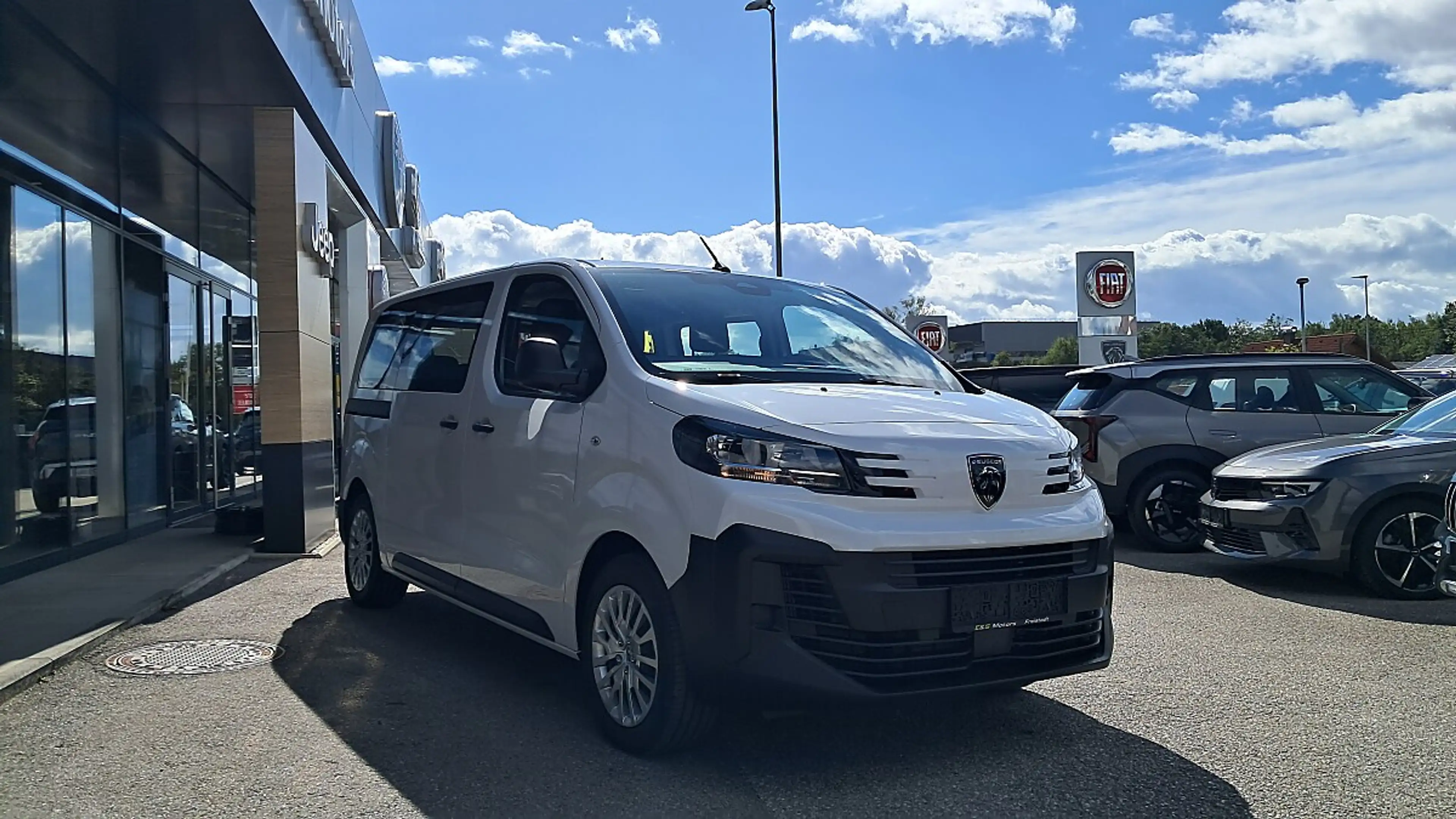 Peugeot Expert Kombi BlueHDi 180 Standard EAT8 — photo 9